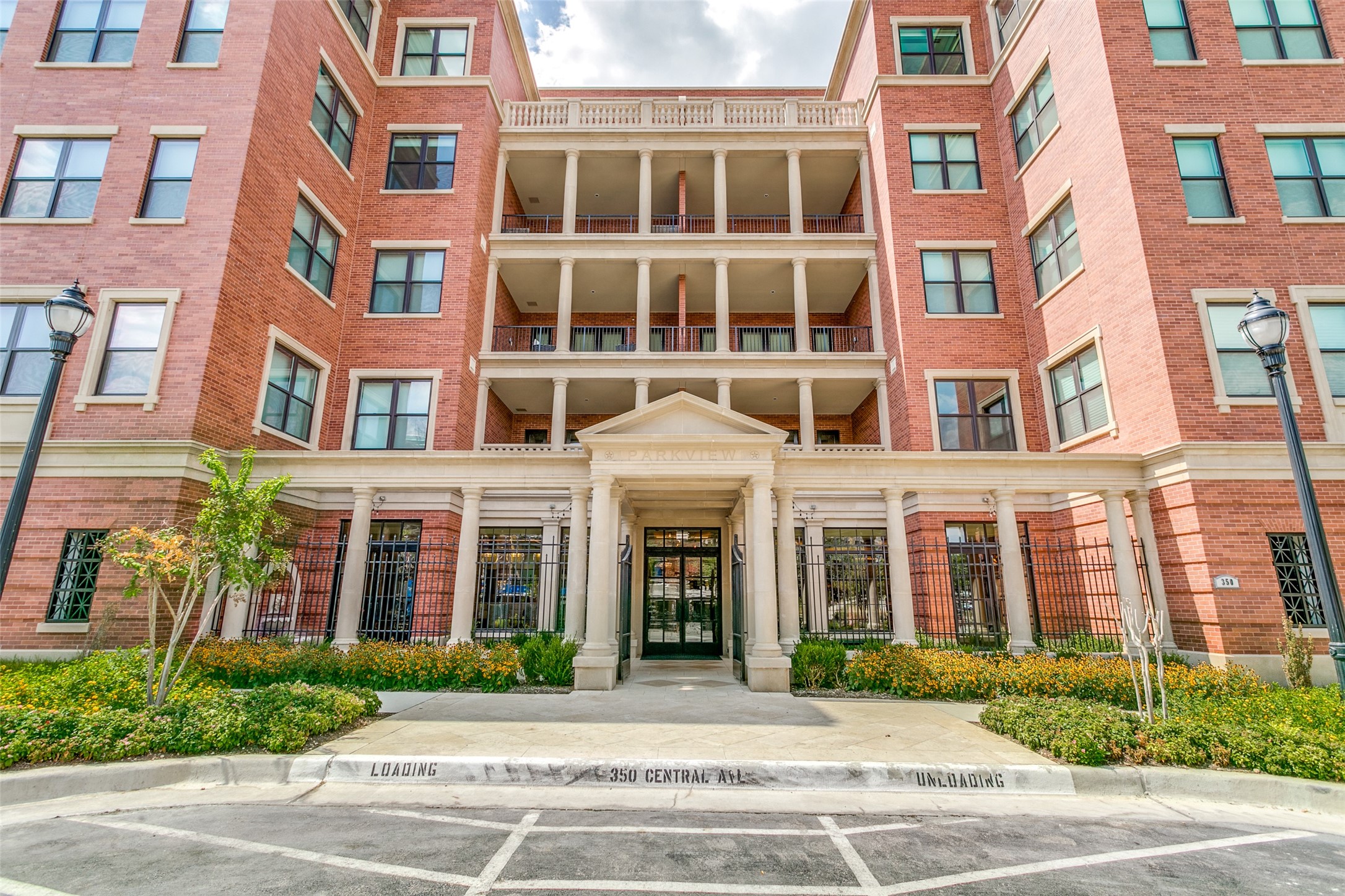 350 Central Avenue 206