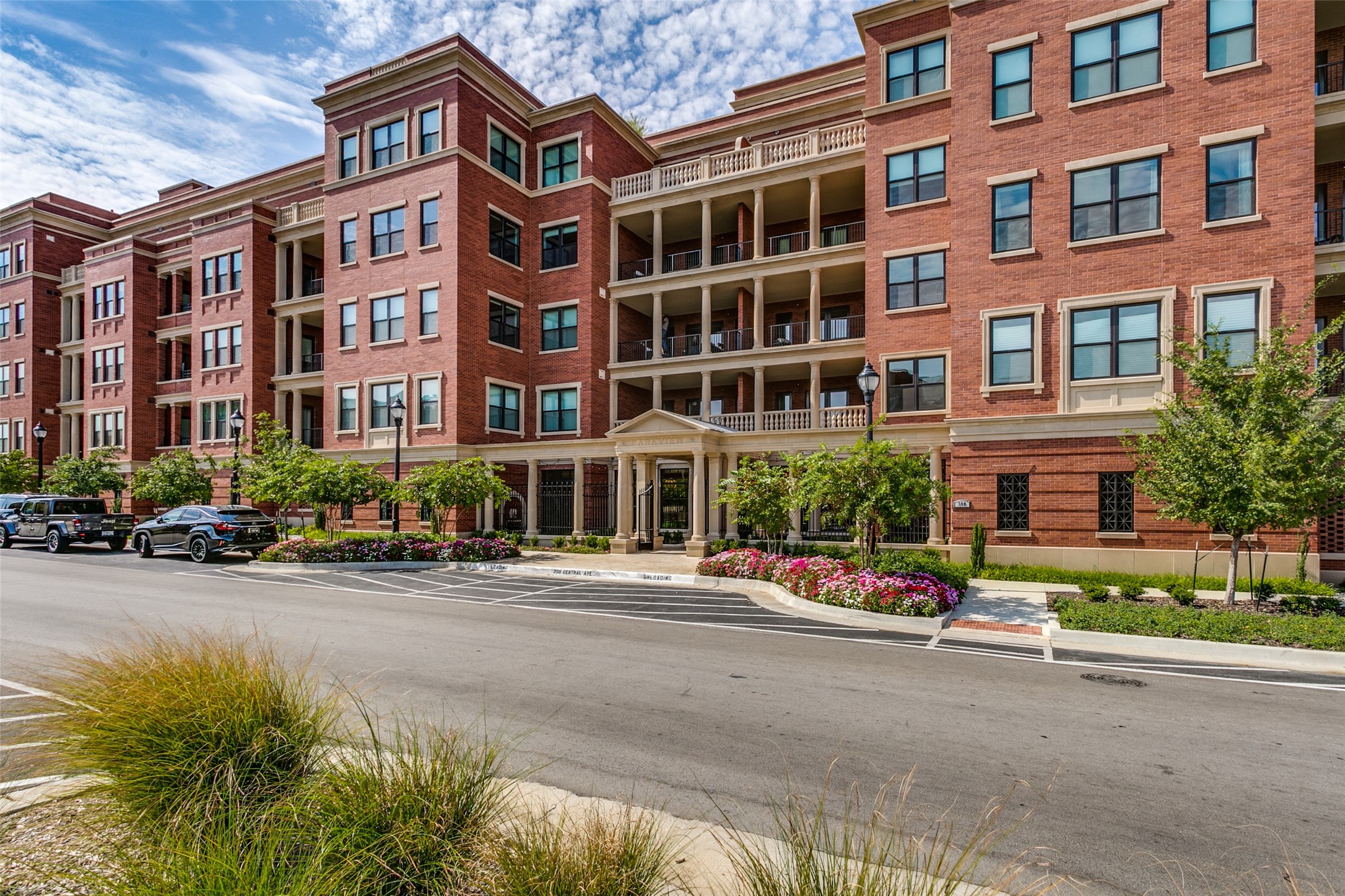 350 Central Avenue 206