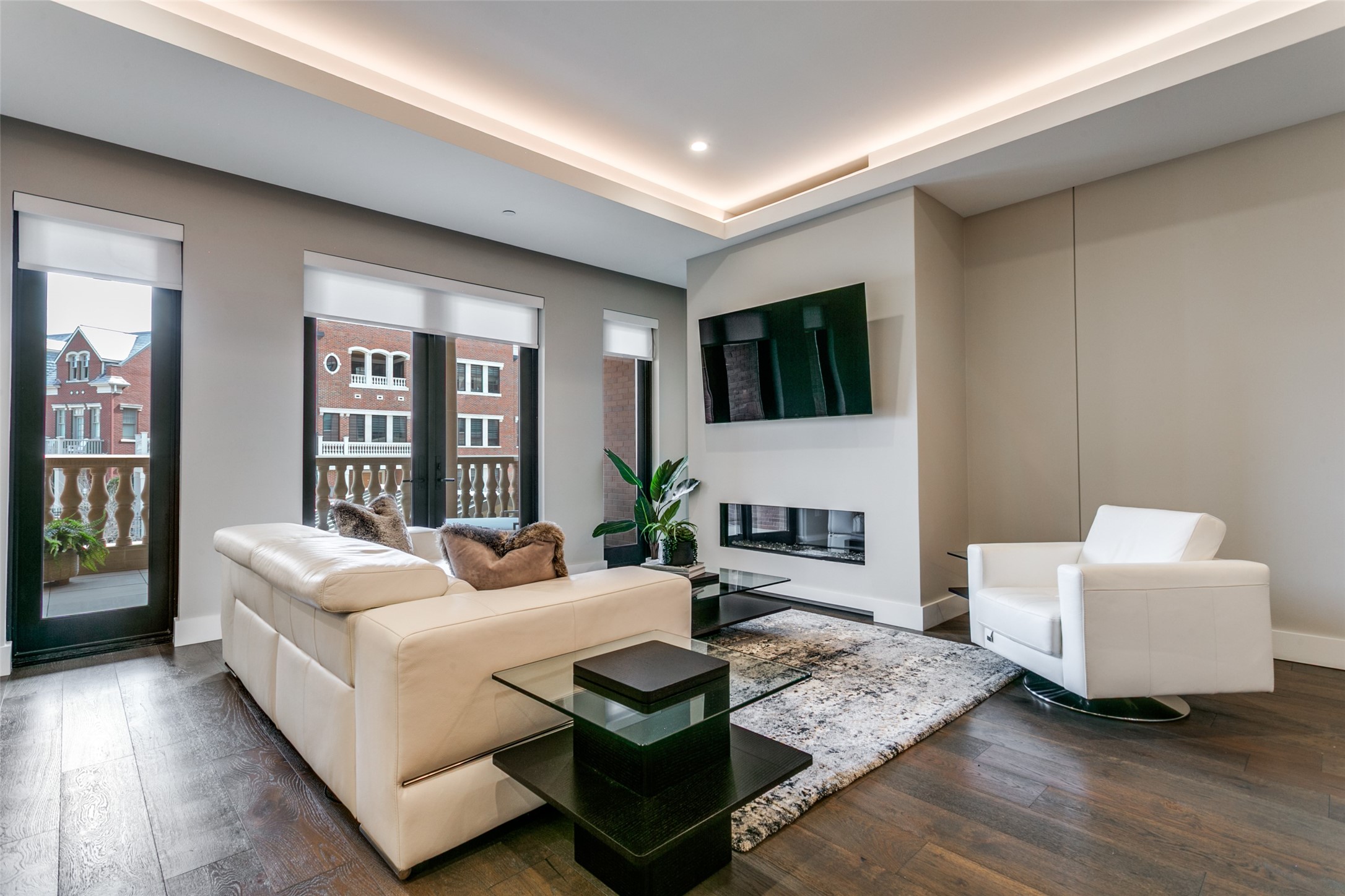 350 Central Avenue 206