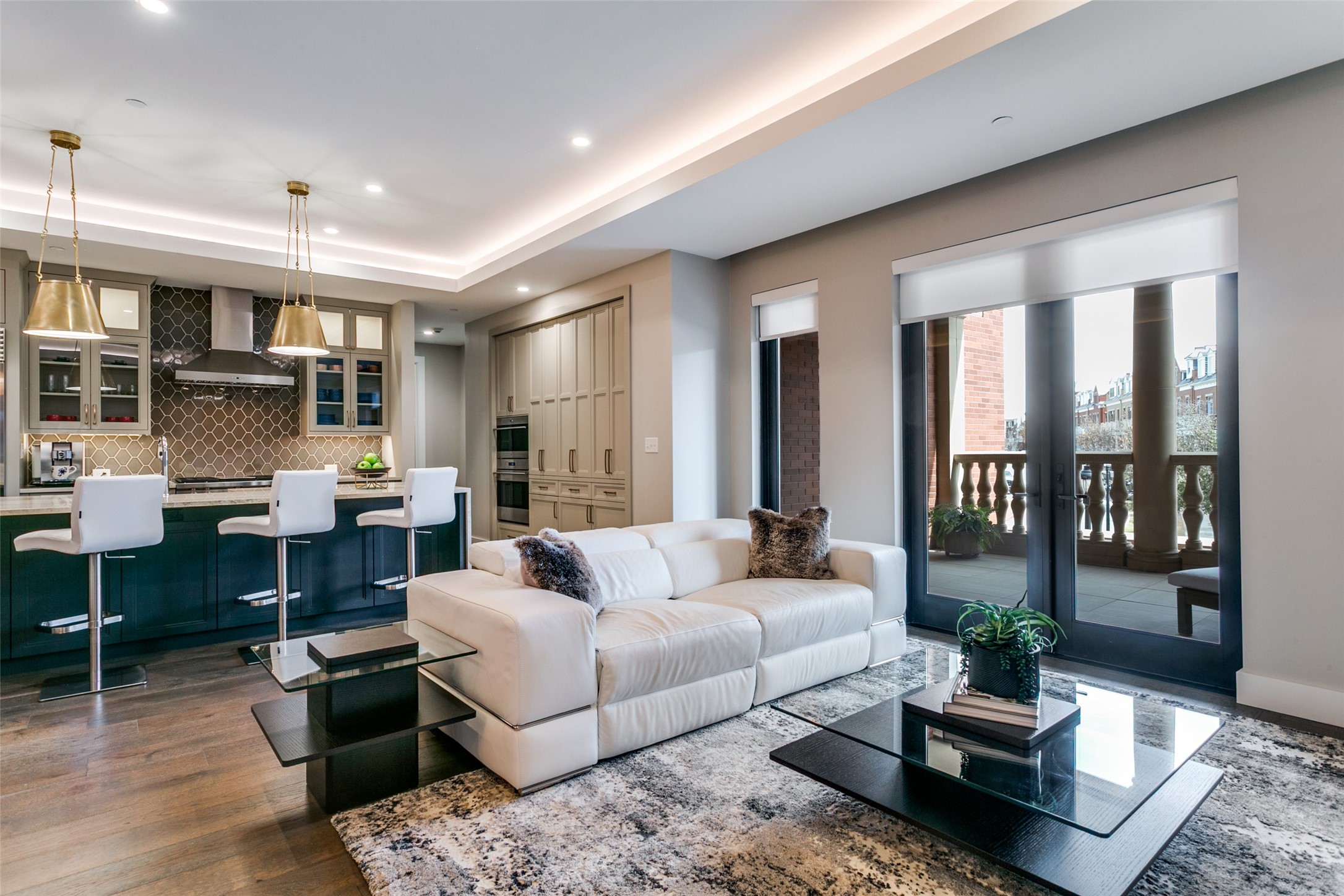 350 Central Avenue 206