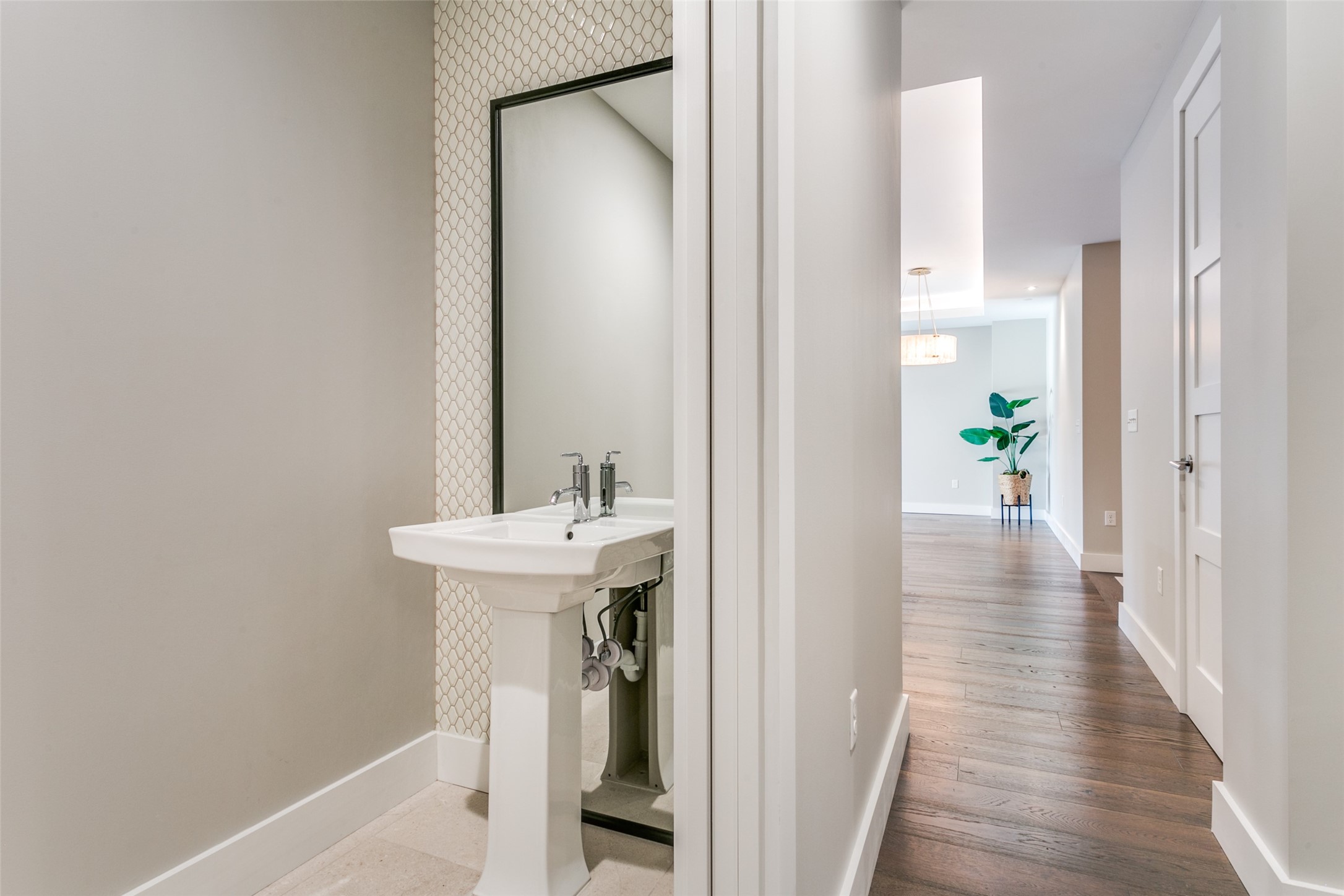 350 Central Avenue 206