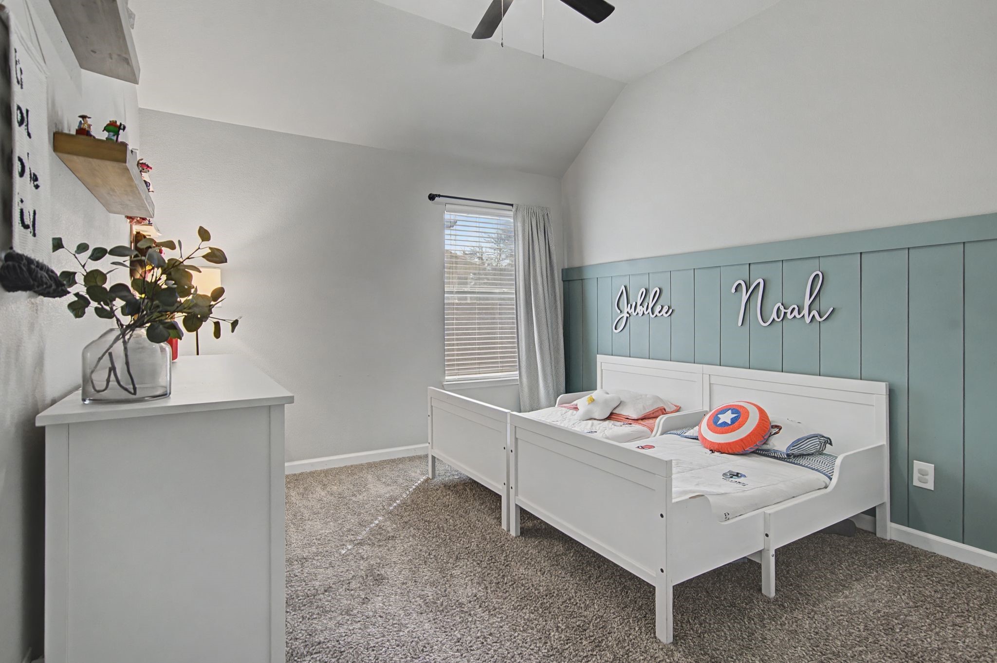 2749 Laurel Oak Drive
