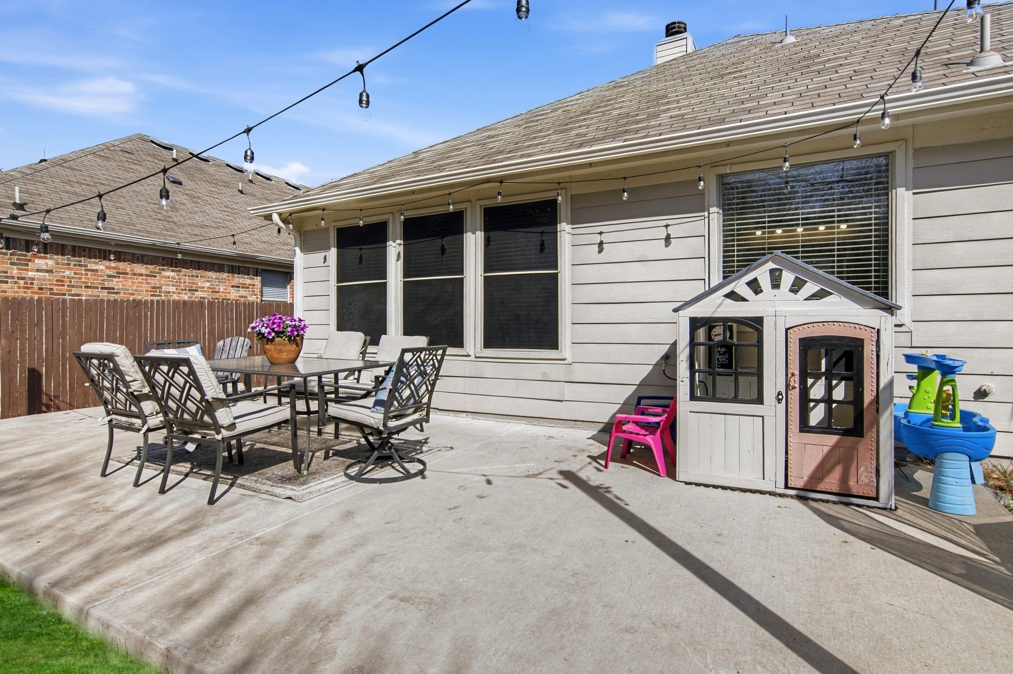 2749 Laurel Oak Drive