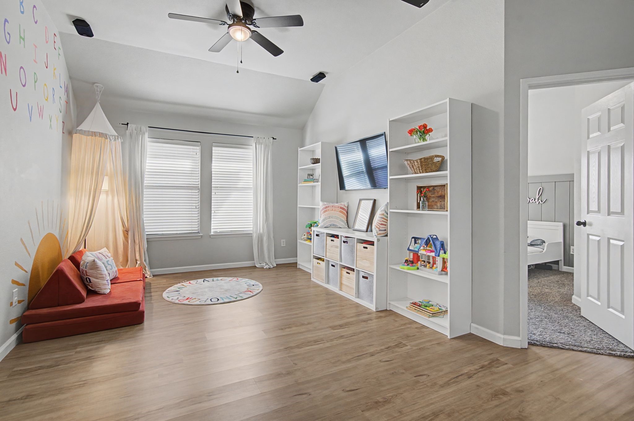2749 Laurel Oak Drive