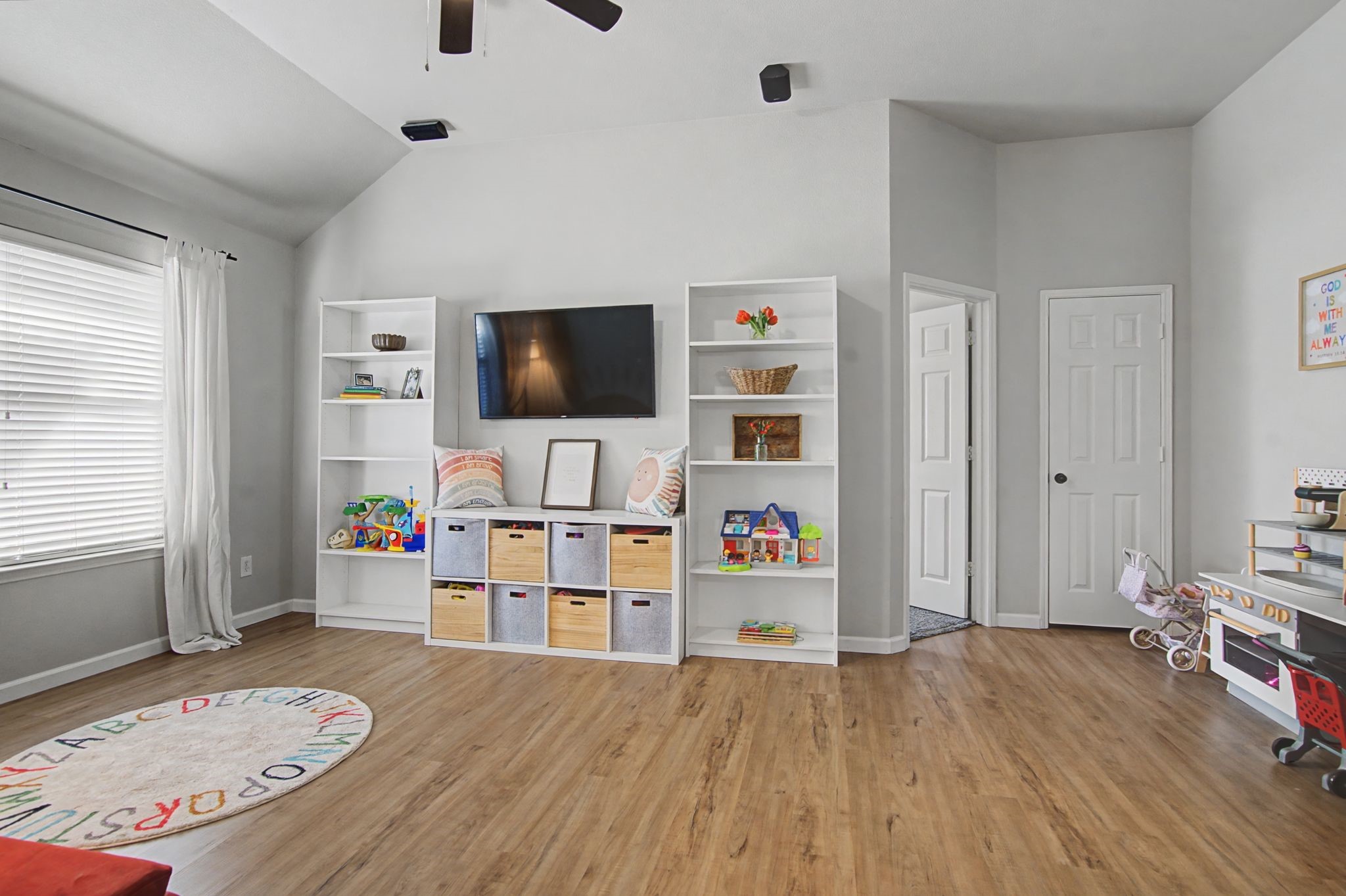 2749 Laurel Oak Drive