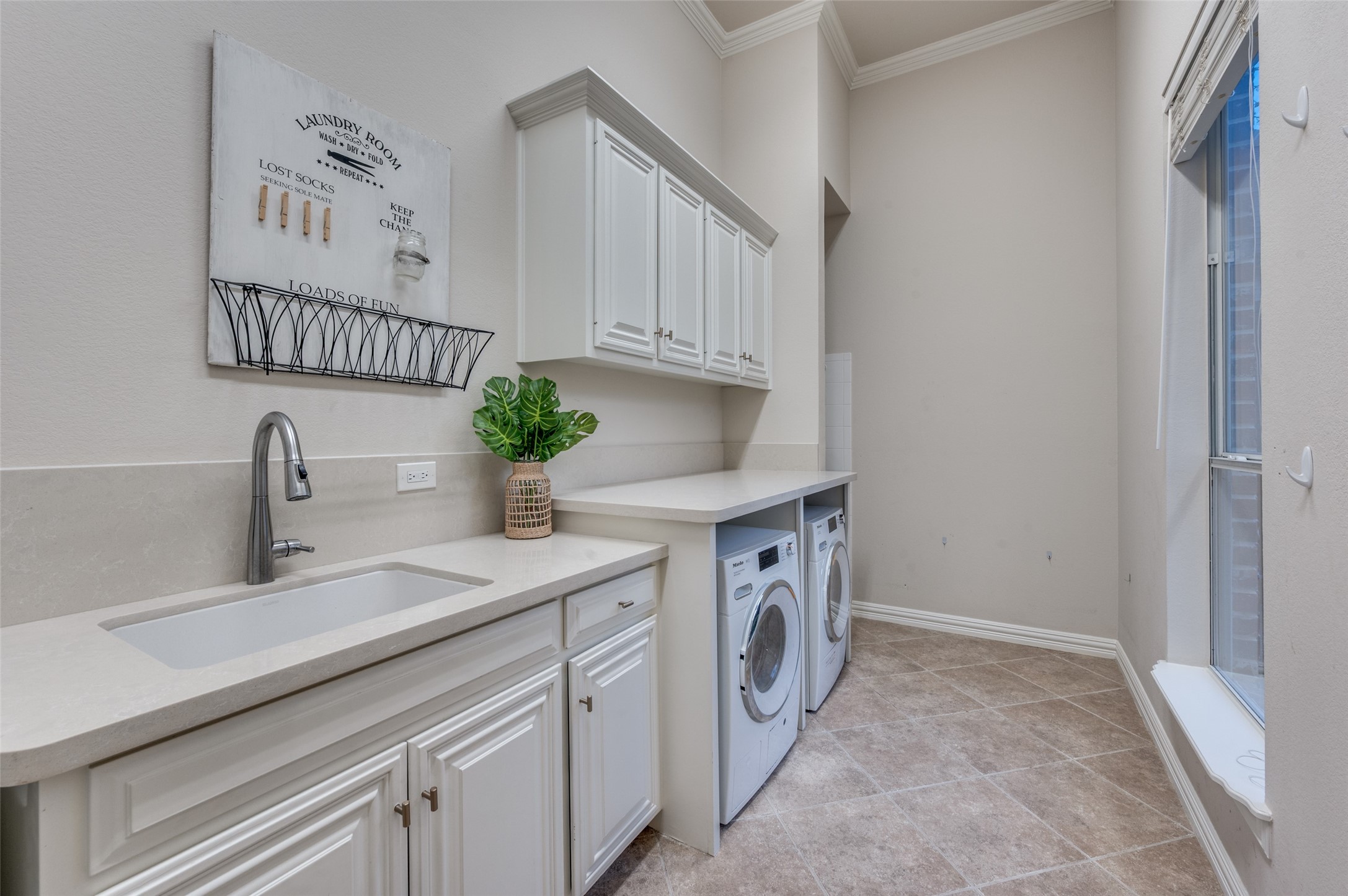 805 Huntington Court