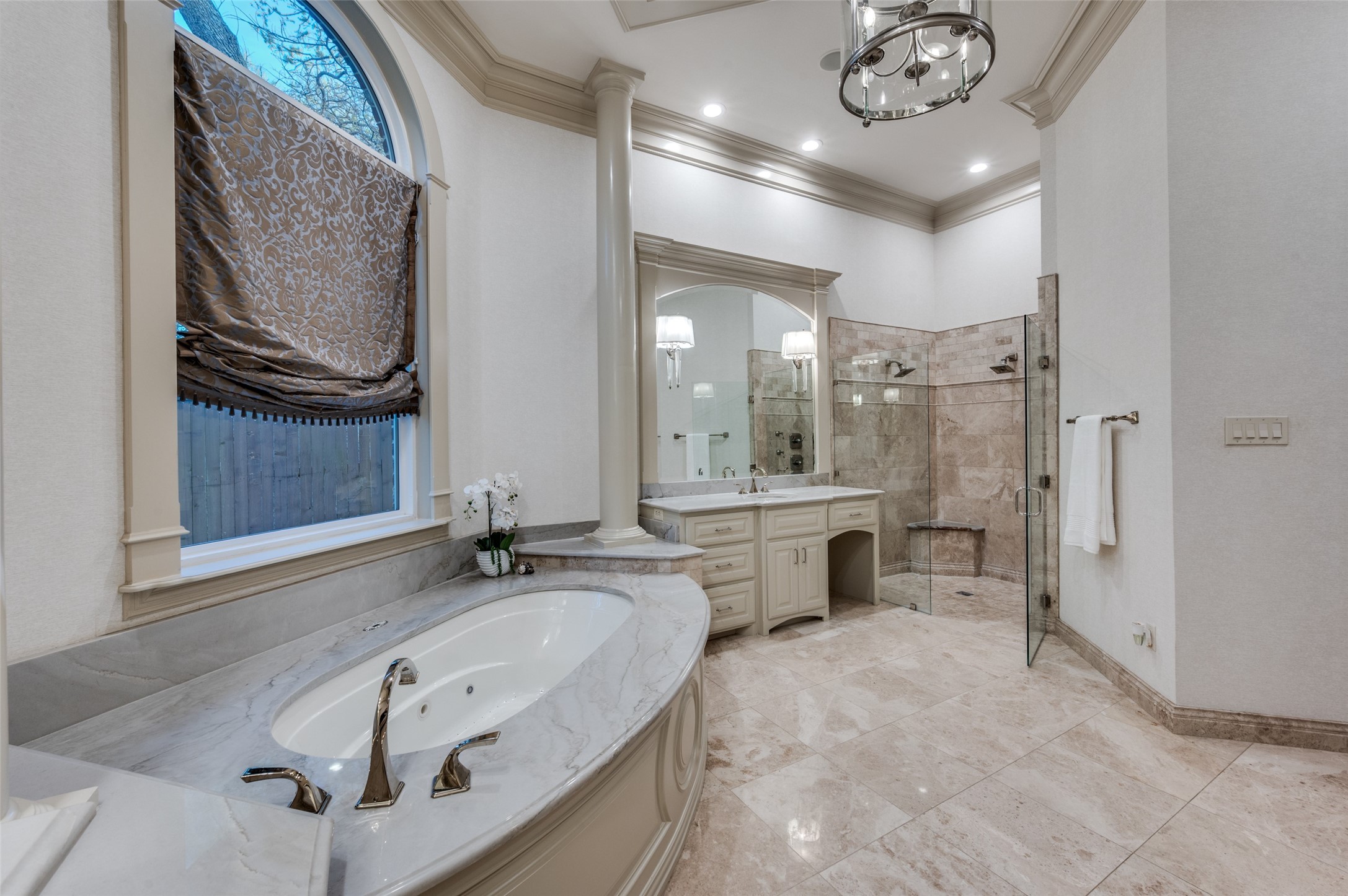 805 Huntington Court