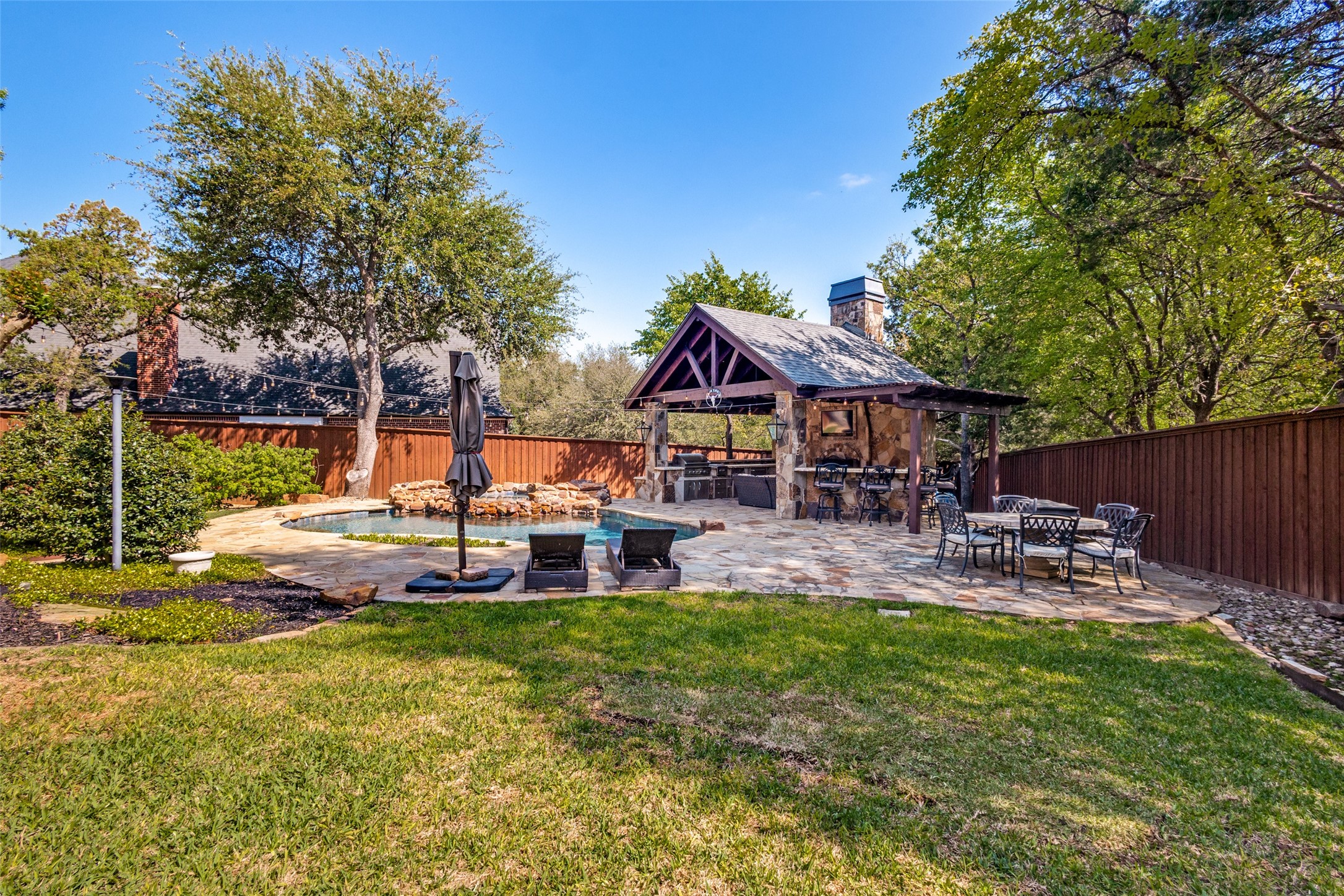 805 Huntington Court