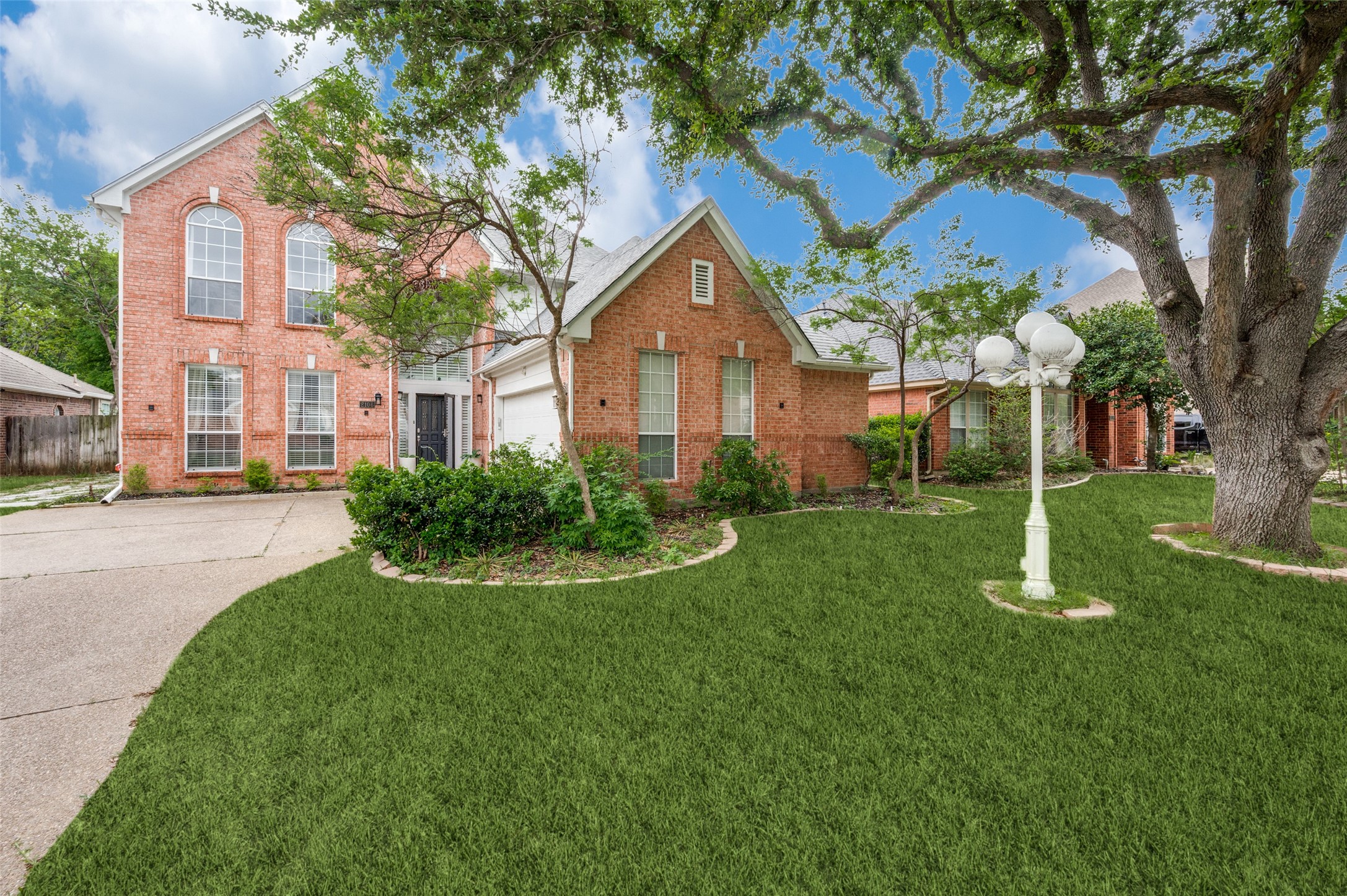 2106 Hunter Place Lane