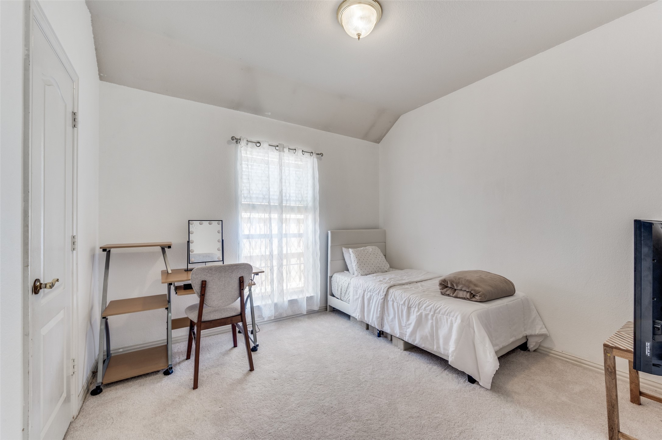 402 Horse Shoe Drive