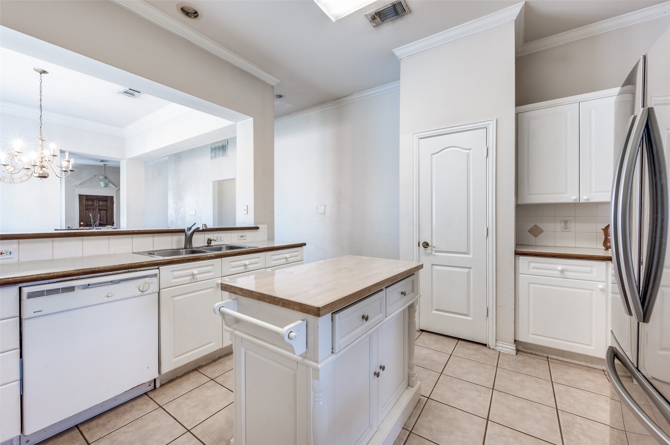 402 Horse Shoe Drive