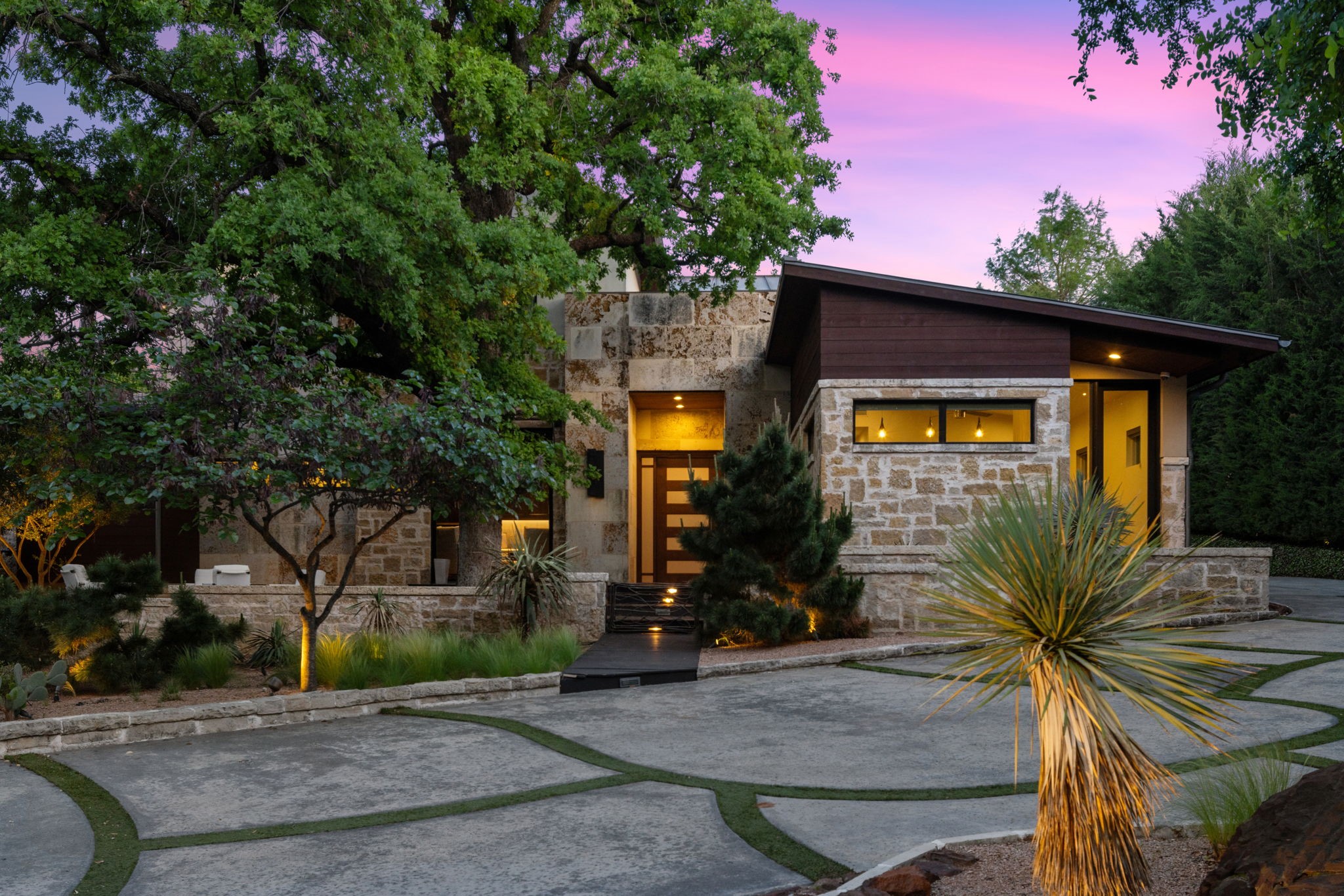 1408 Fountain Grass Court