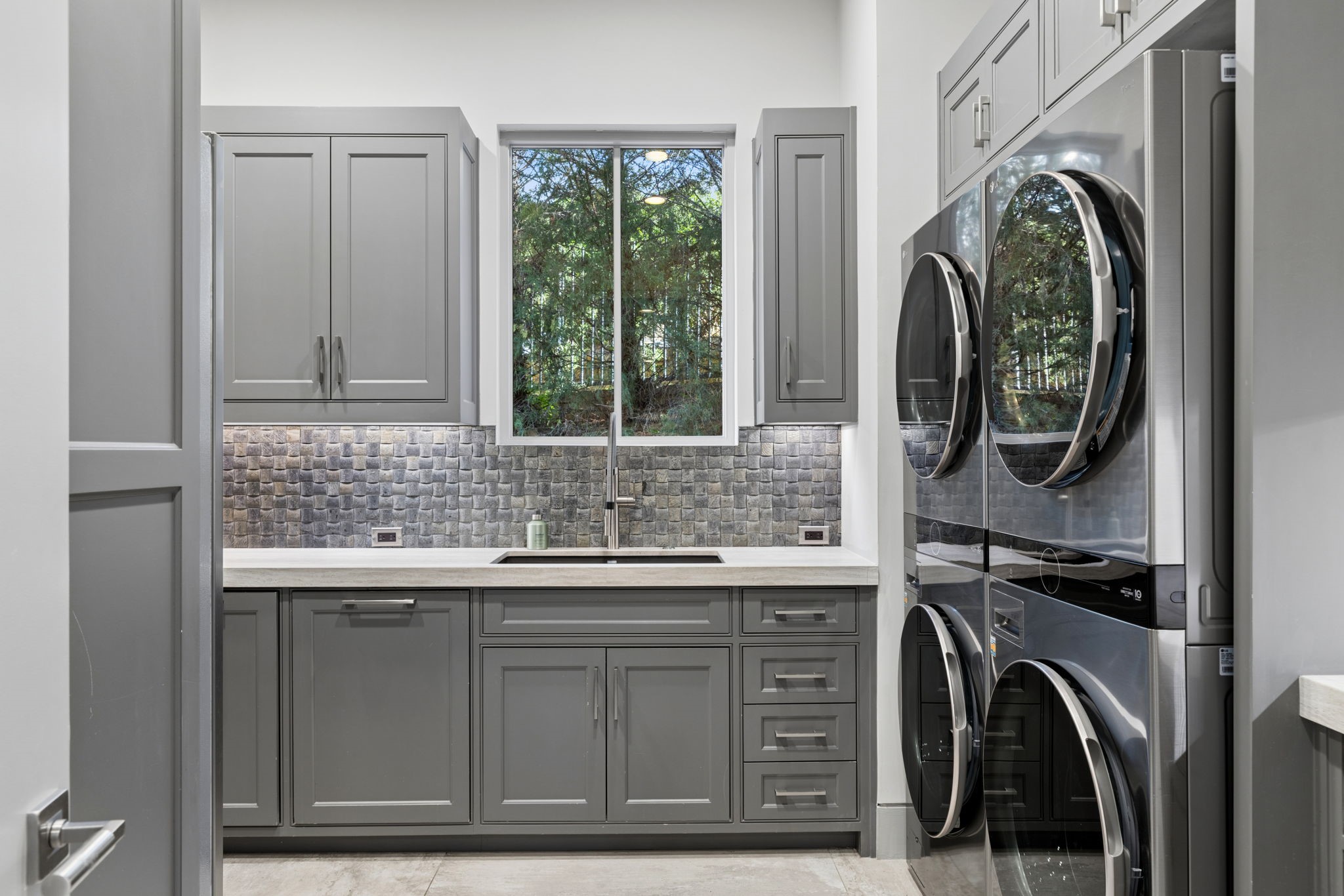 1408 Fountain Grass Court