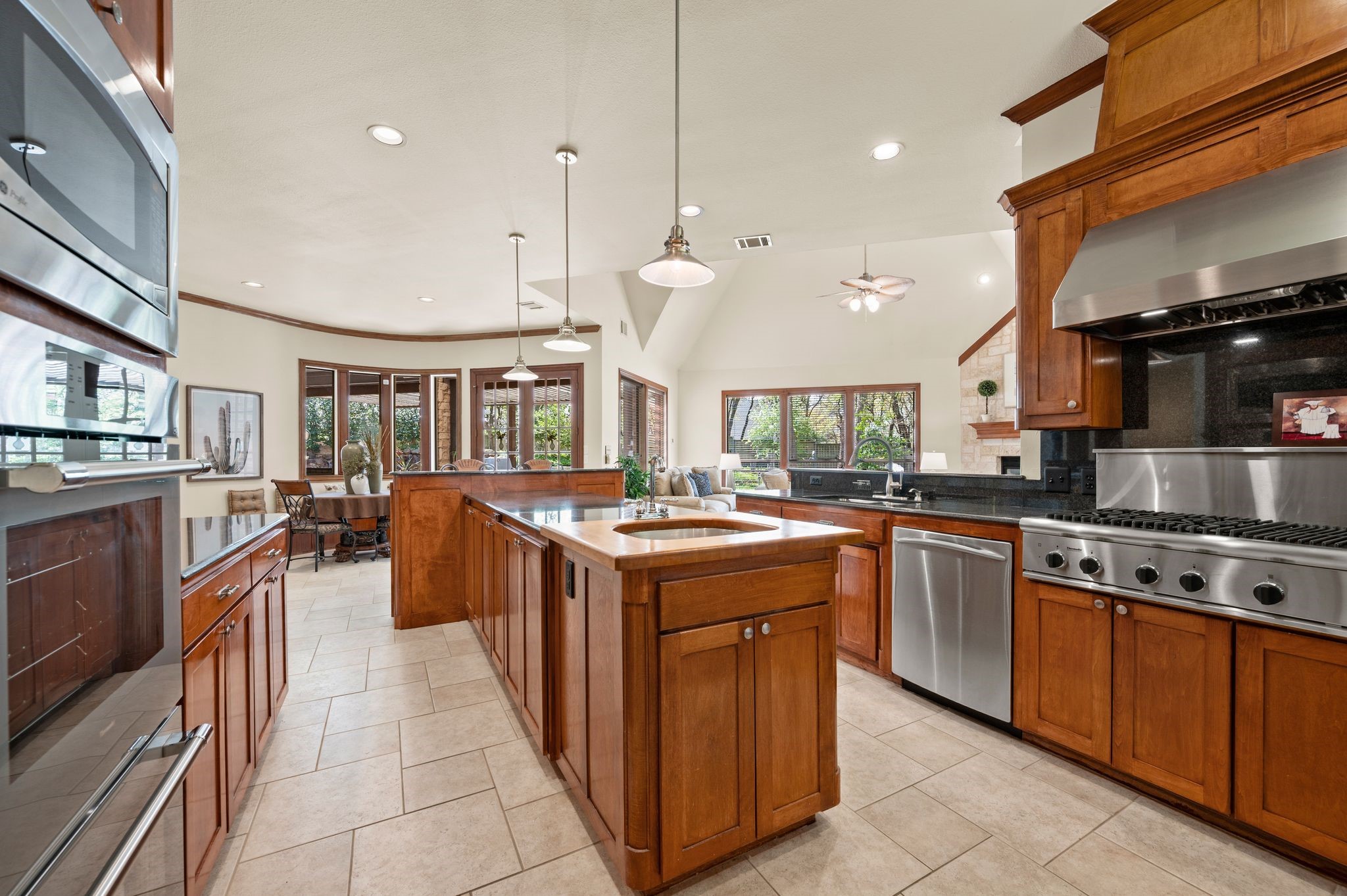 1920 Stonecastle Drive