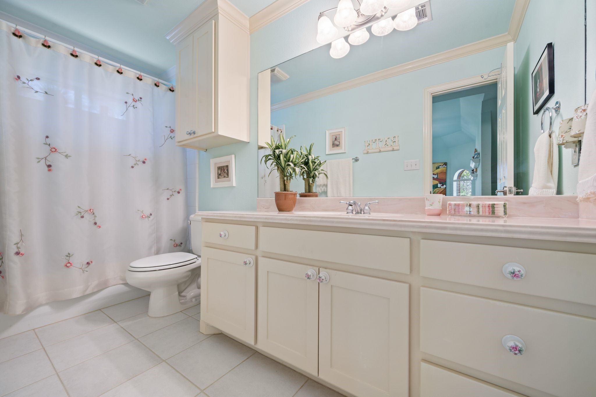 1920 Stonecastle Drive