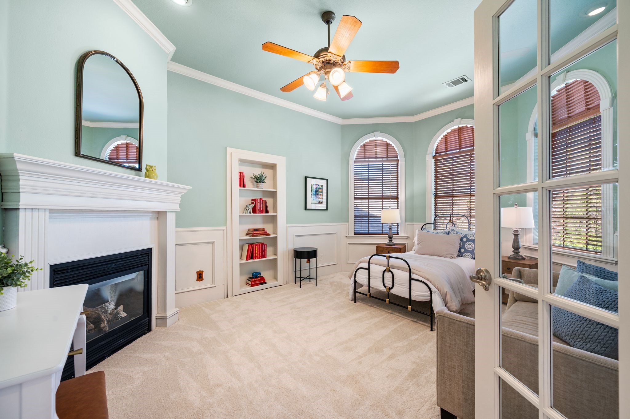 1920 Stonecastle Drive