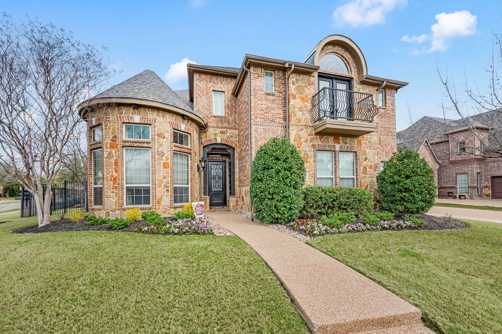 2211 Carrick Drive