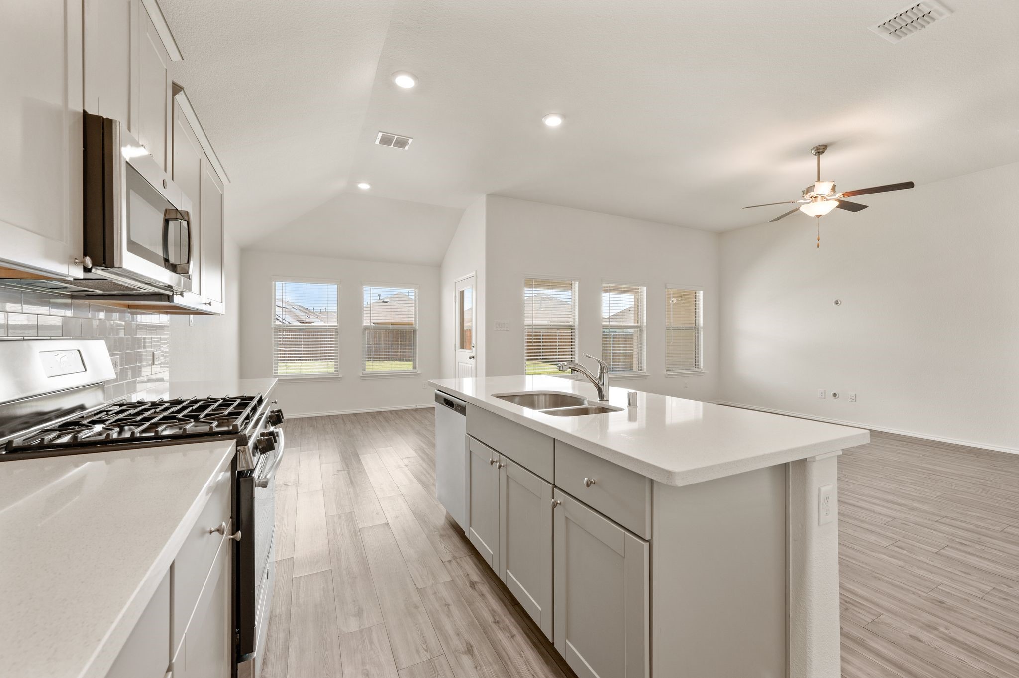 813 Amberwood Court