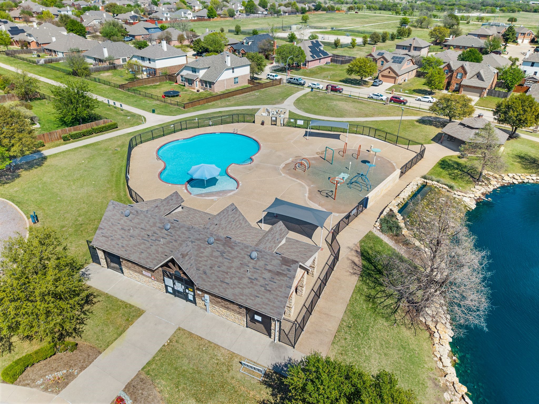 813 Amberwood Court