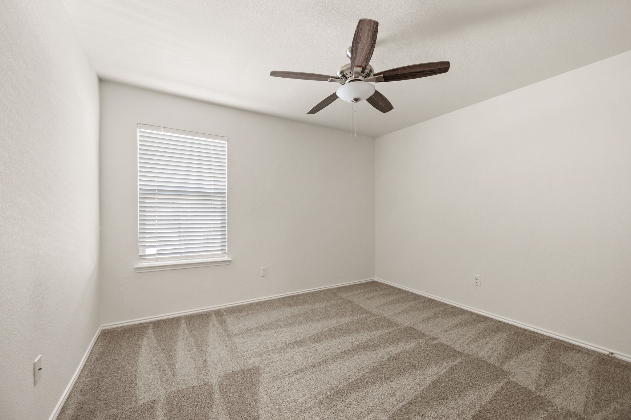 813 Amberwood Court