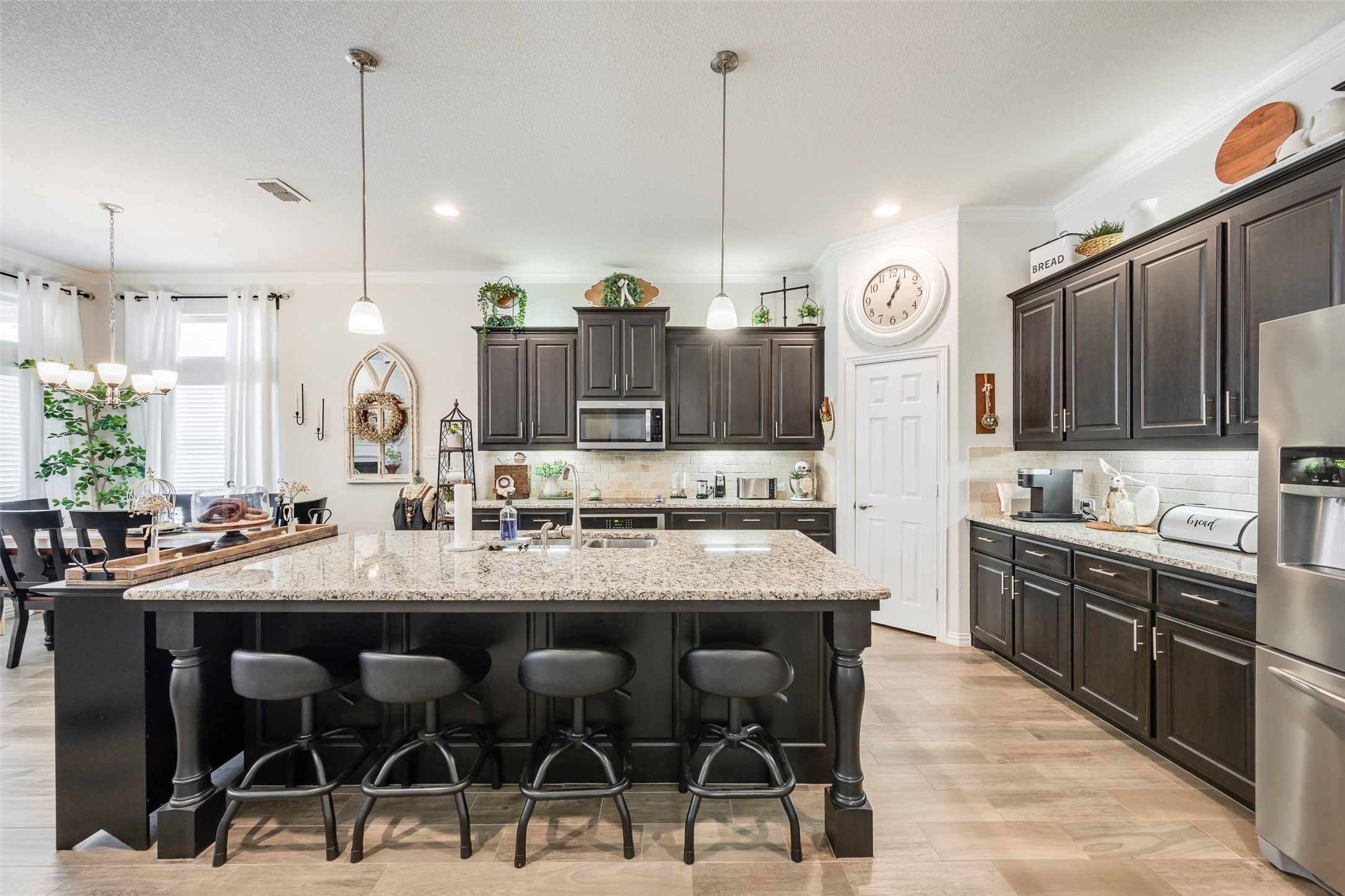 5825 Canyon Oaks Lane