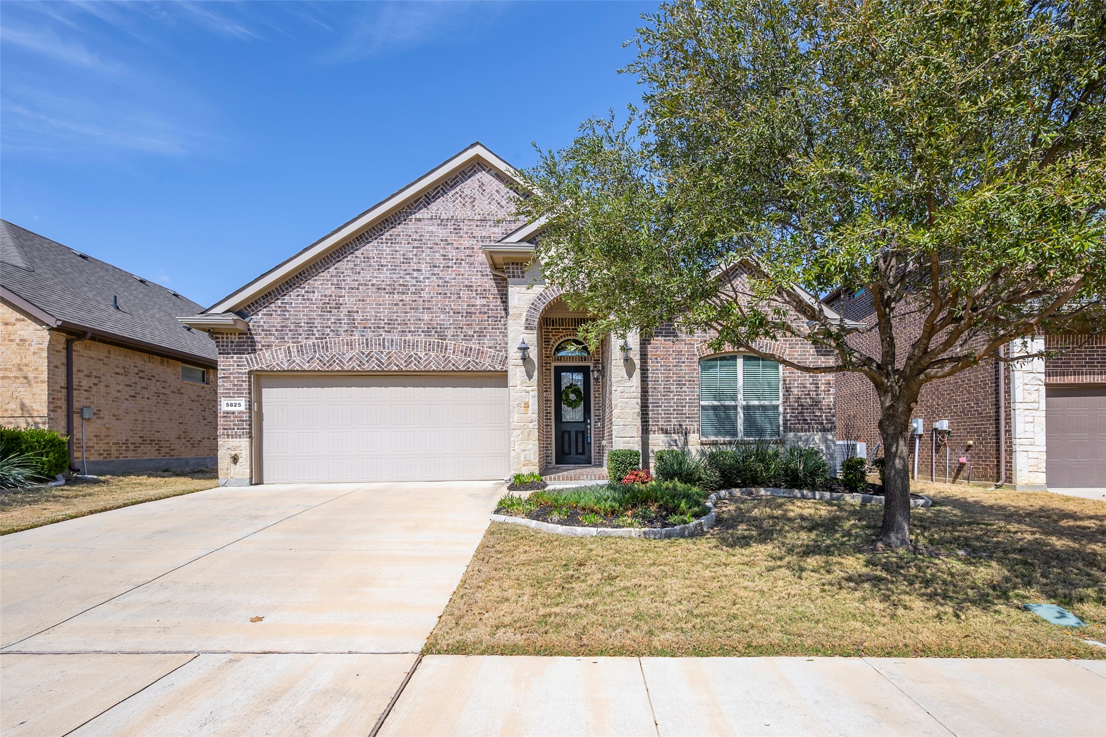 5825 Canyon Oaks Lane
