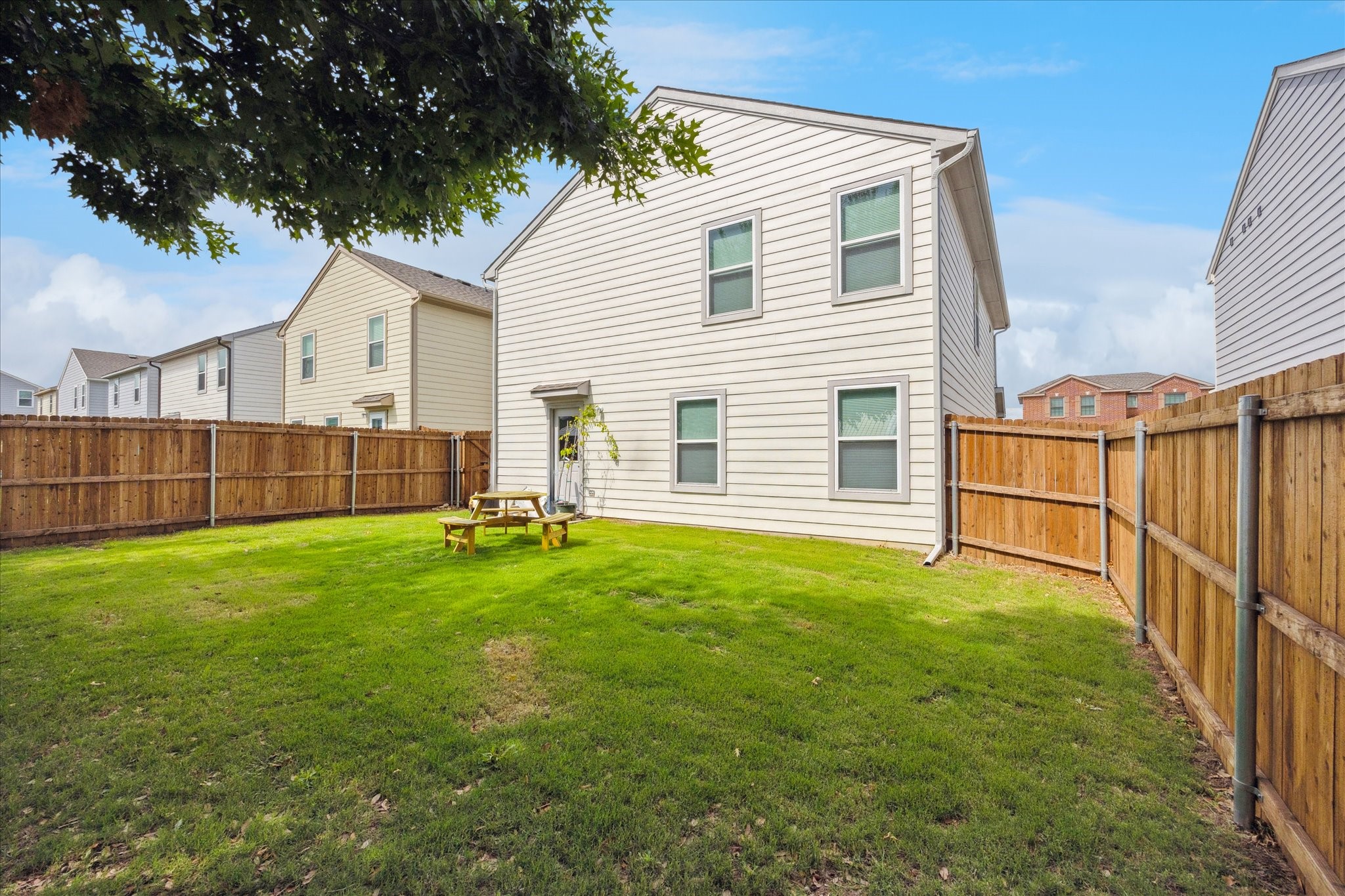7352 Tin Star Drive