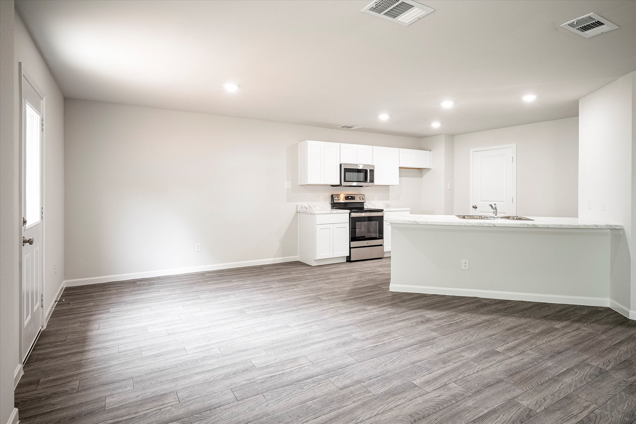 7352 Tin Star Drive