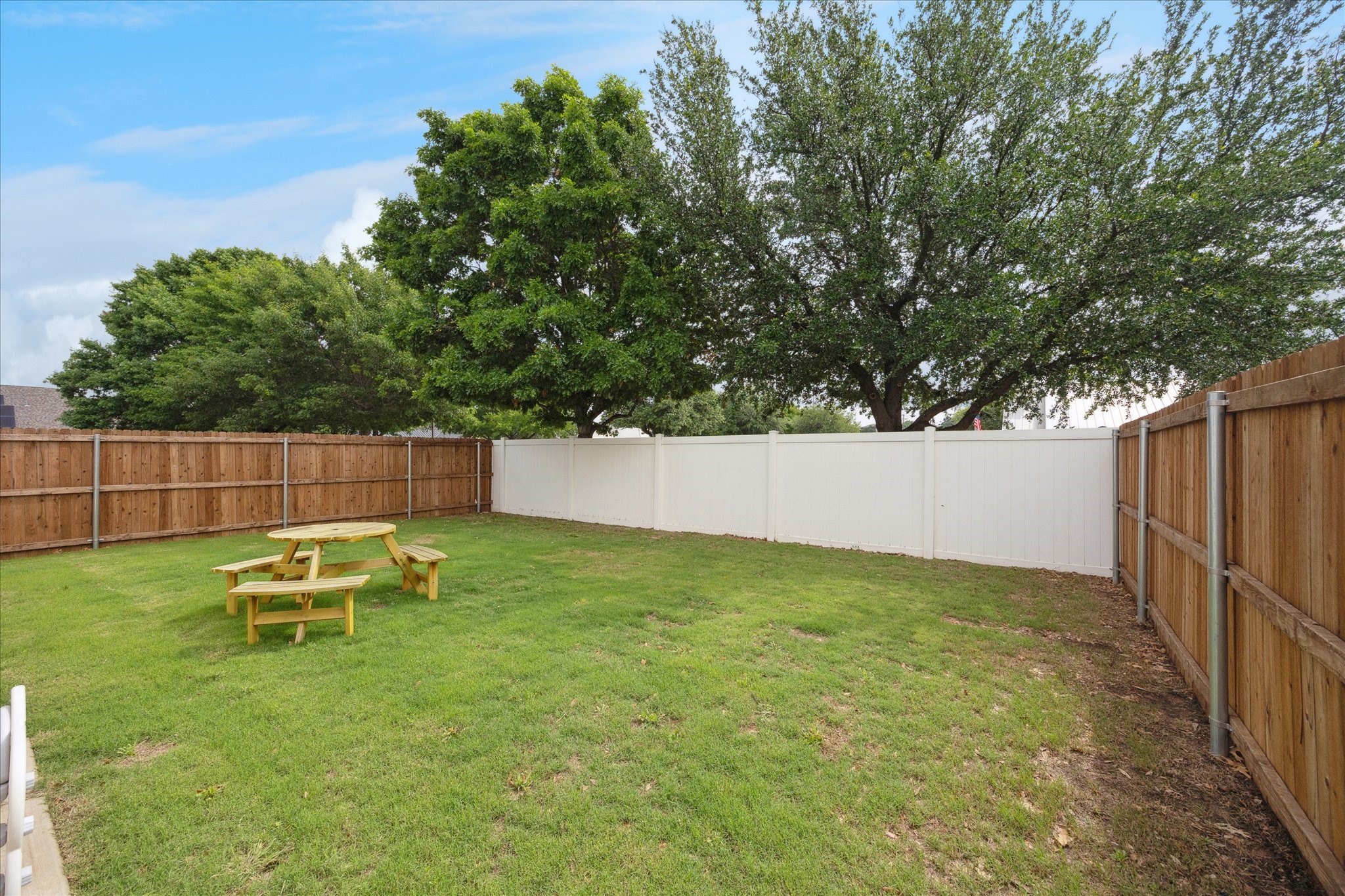 7352 Tin Star Drive