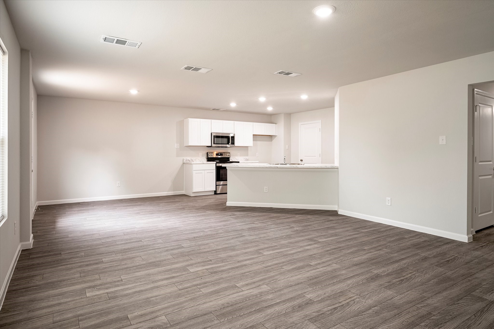 7352 Tin Star Drive