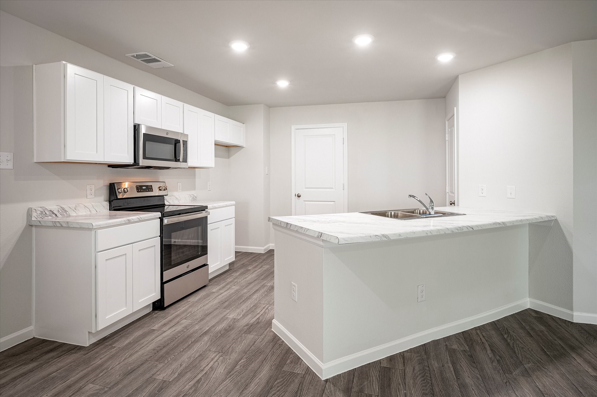 7352 Tin Star Drive