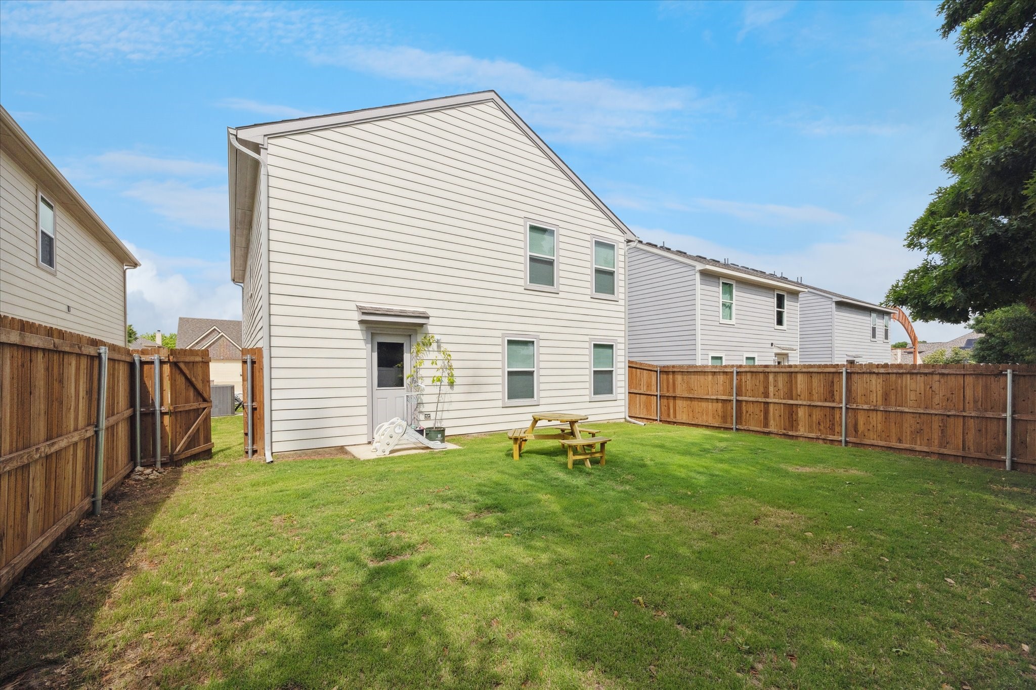 7352 Tin Star Drive