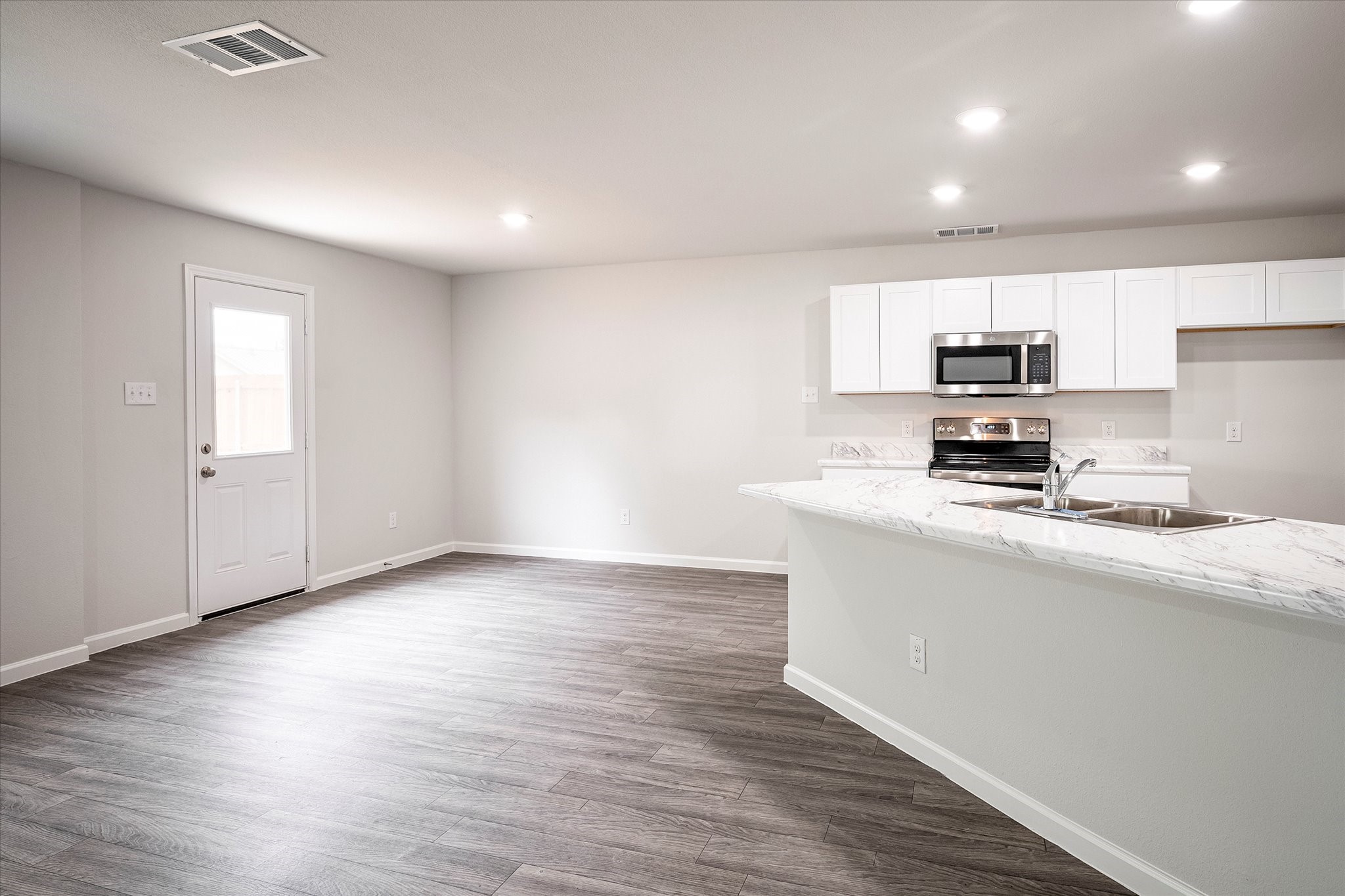 7352 Tin Star Drive