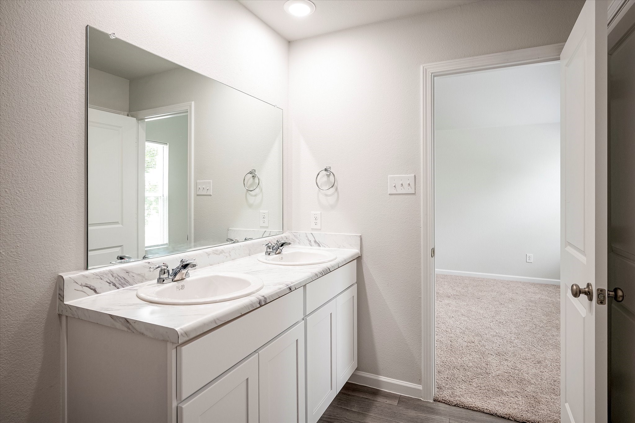 7352 Tin Star Drive