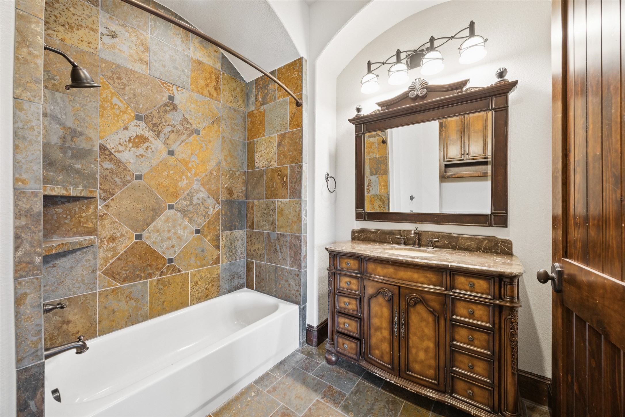 1508 Glenmeade Court