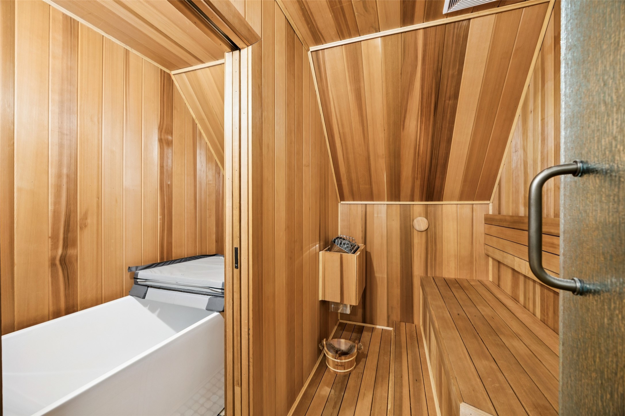 1508 Glenmeade Court