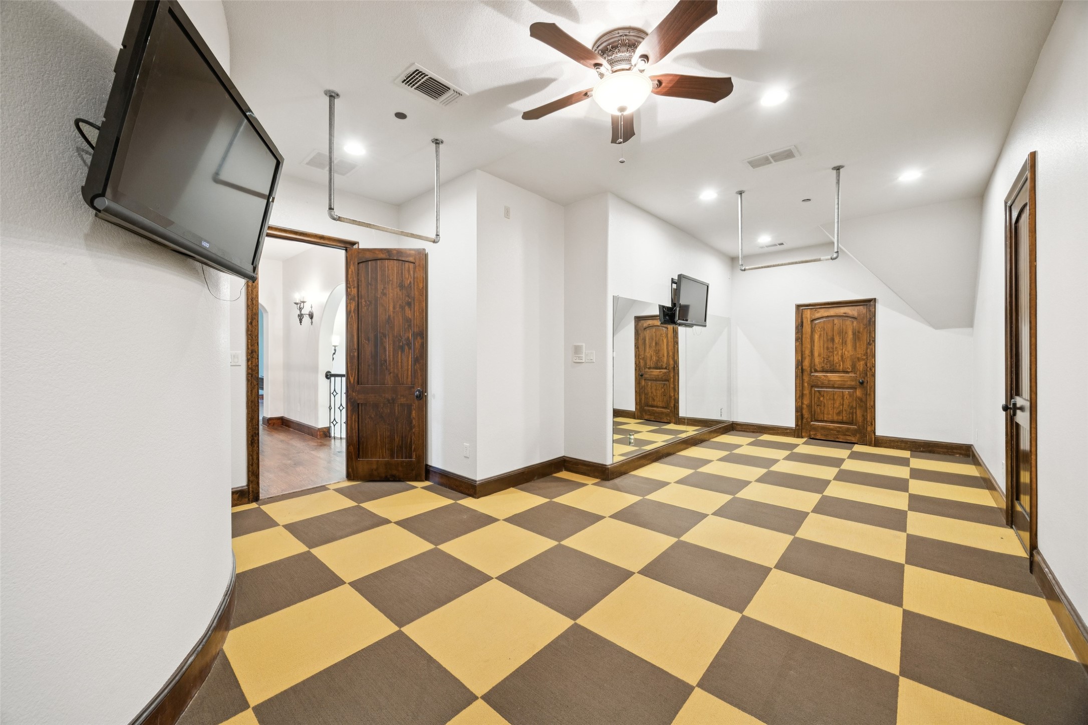 1508 Glenmeade Court