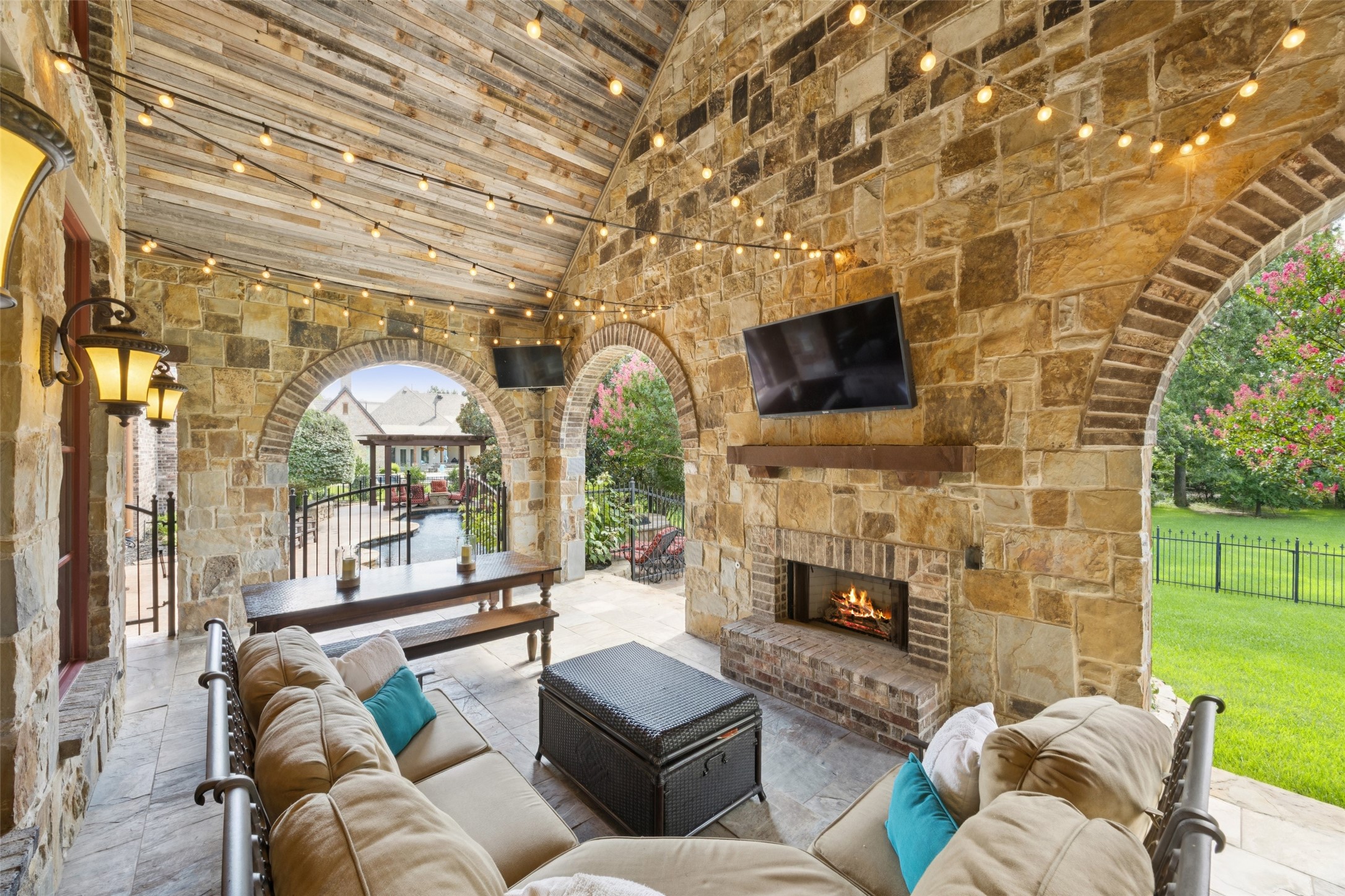 1508 Glenmeade Court