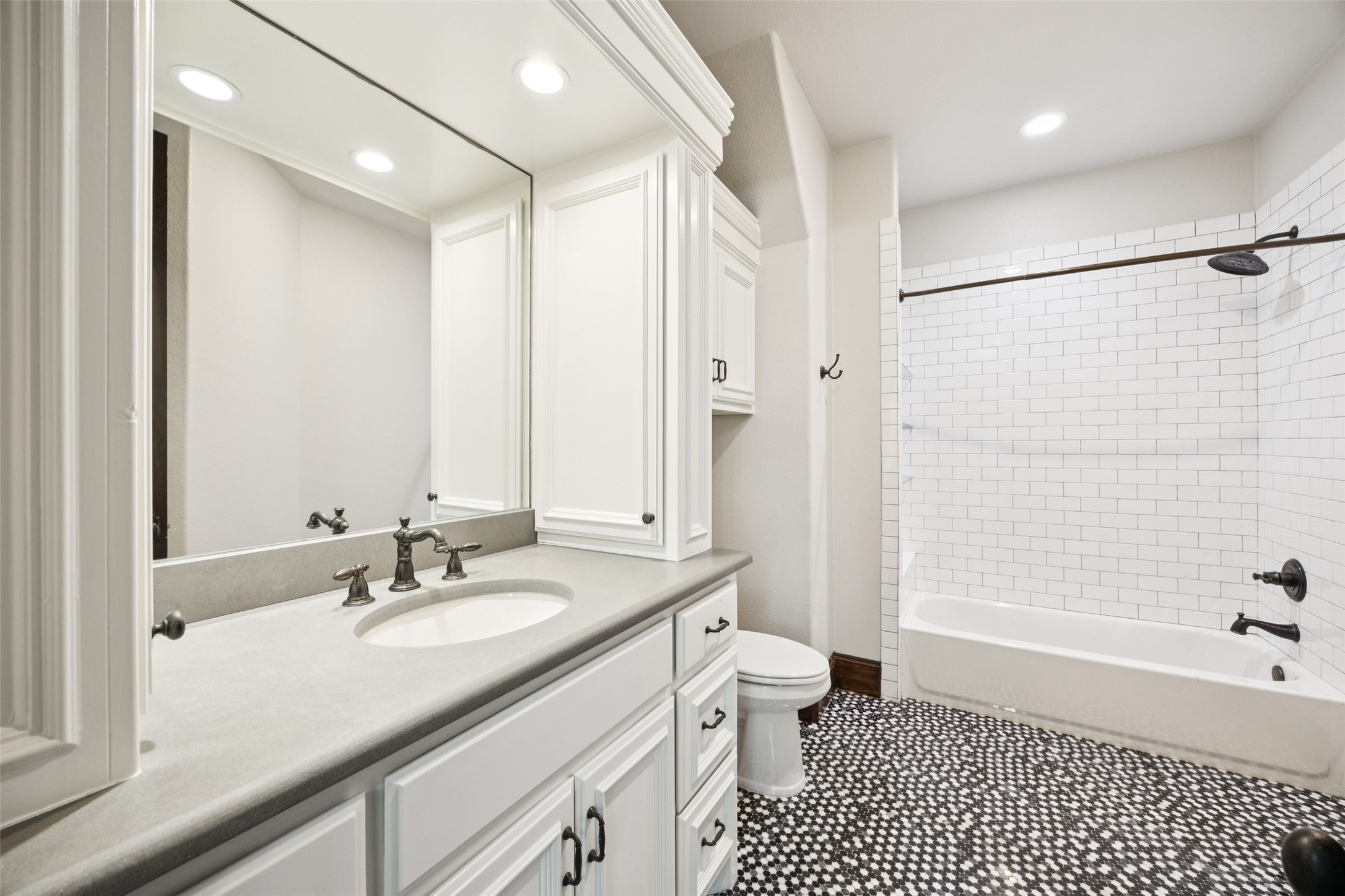 1508 Glenmeade Court