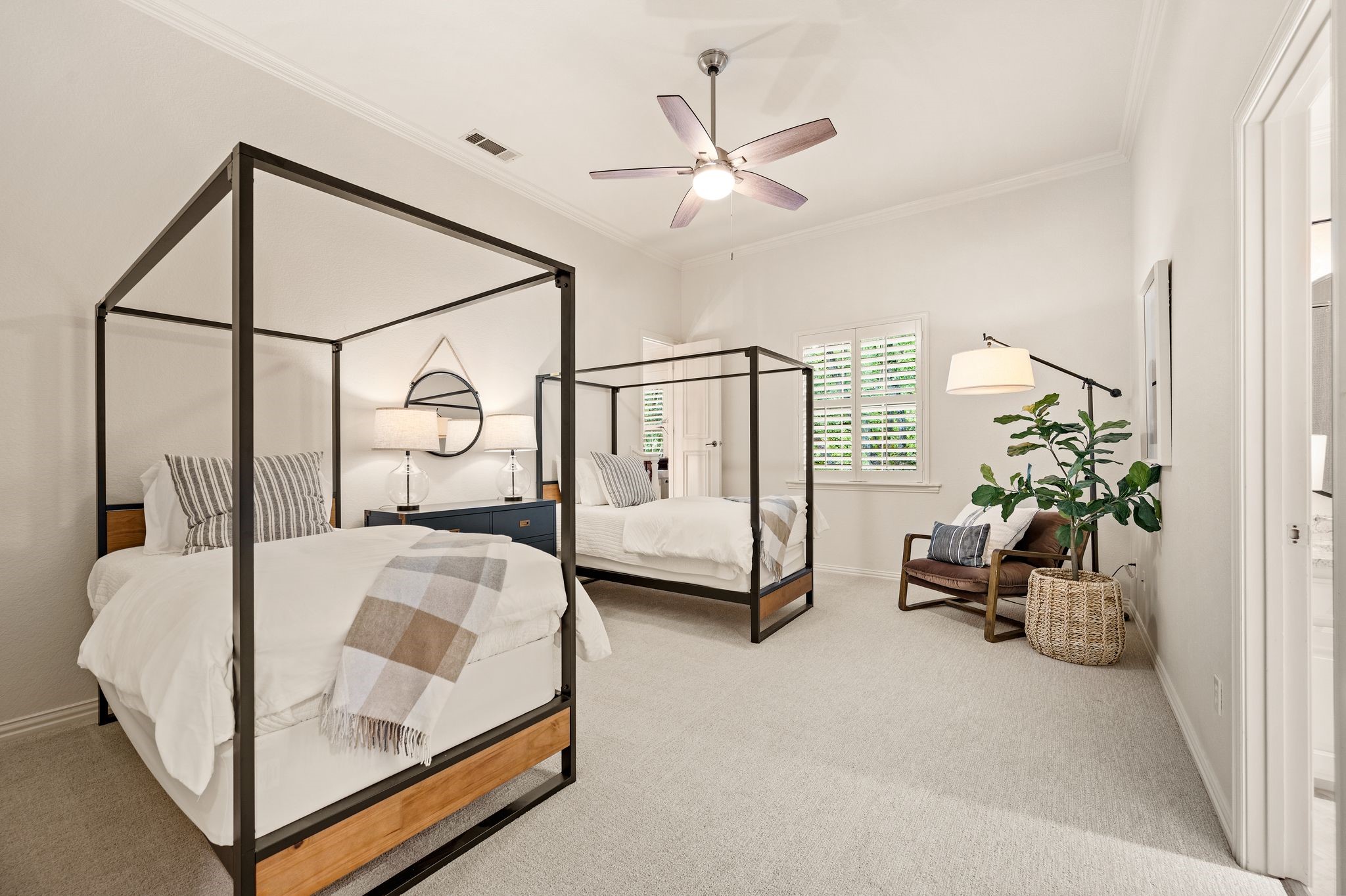 813 Independence Parkway