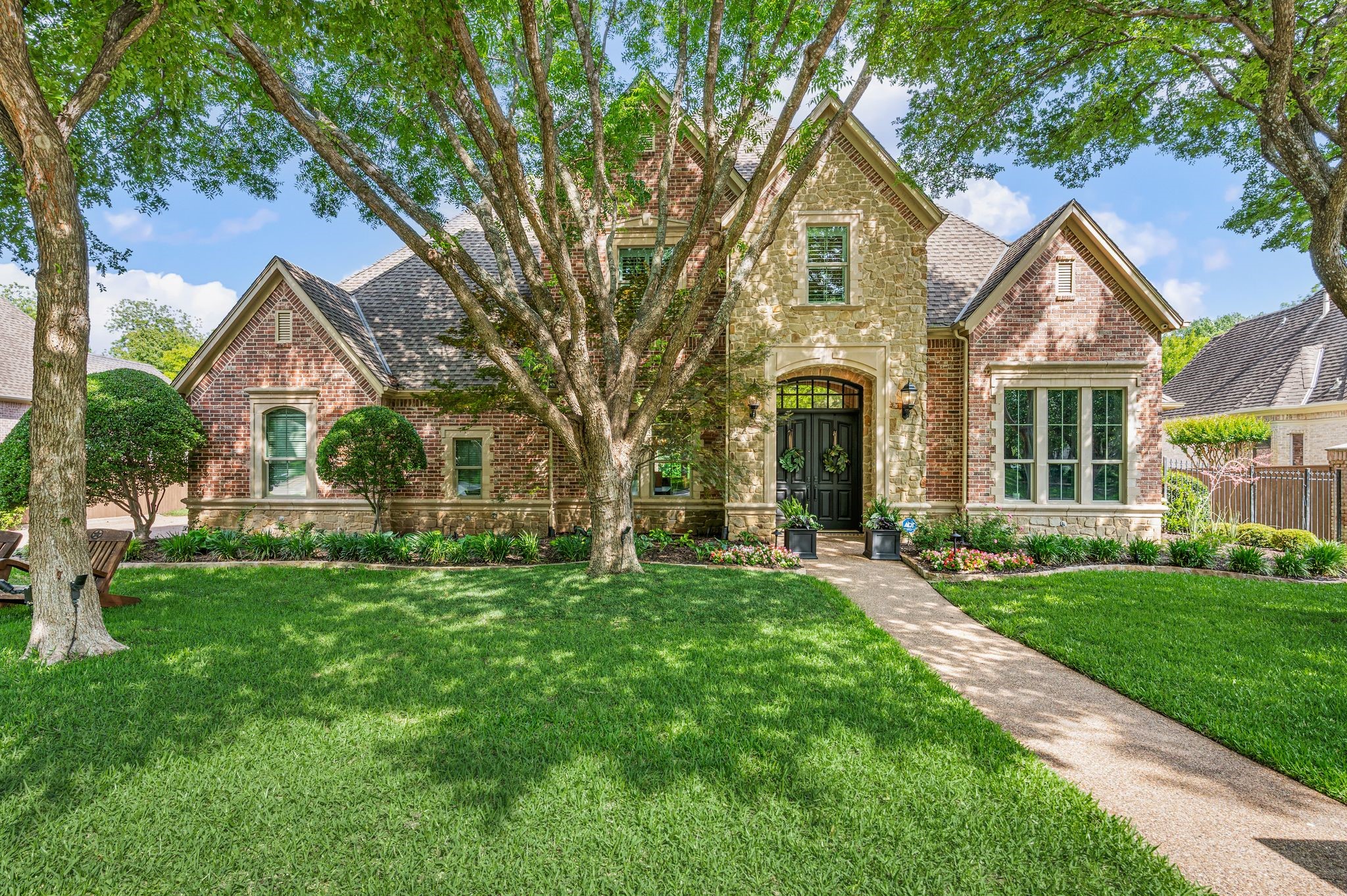 813 Independence Parkway