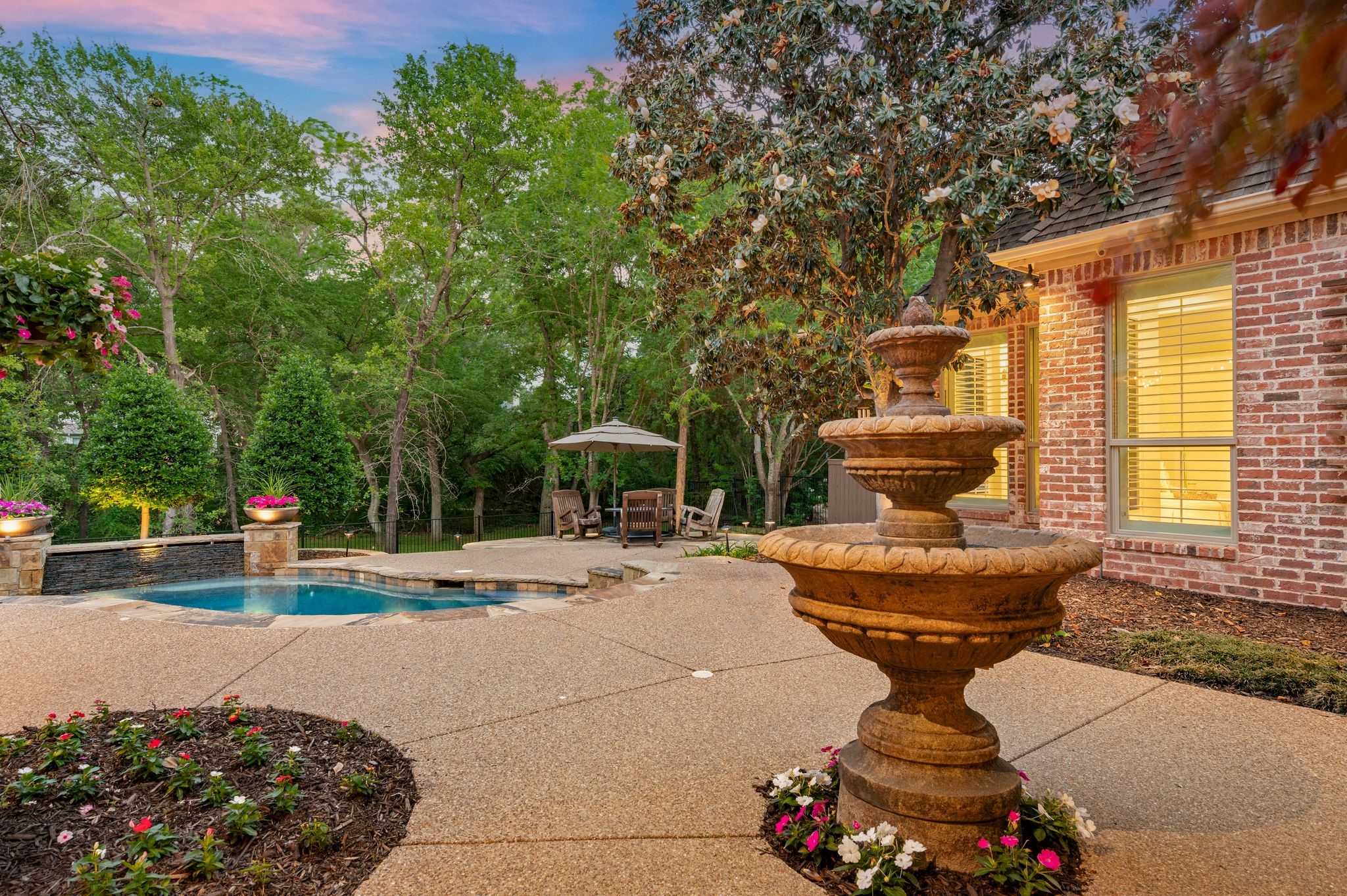 813 Independence Parkway