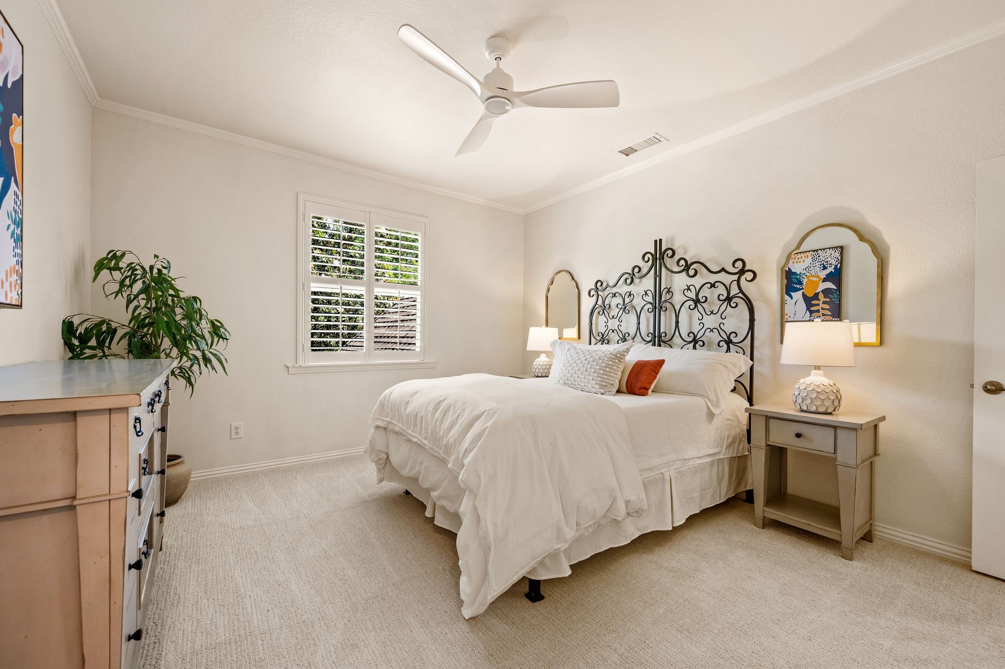 813 Independence Parkway