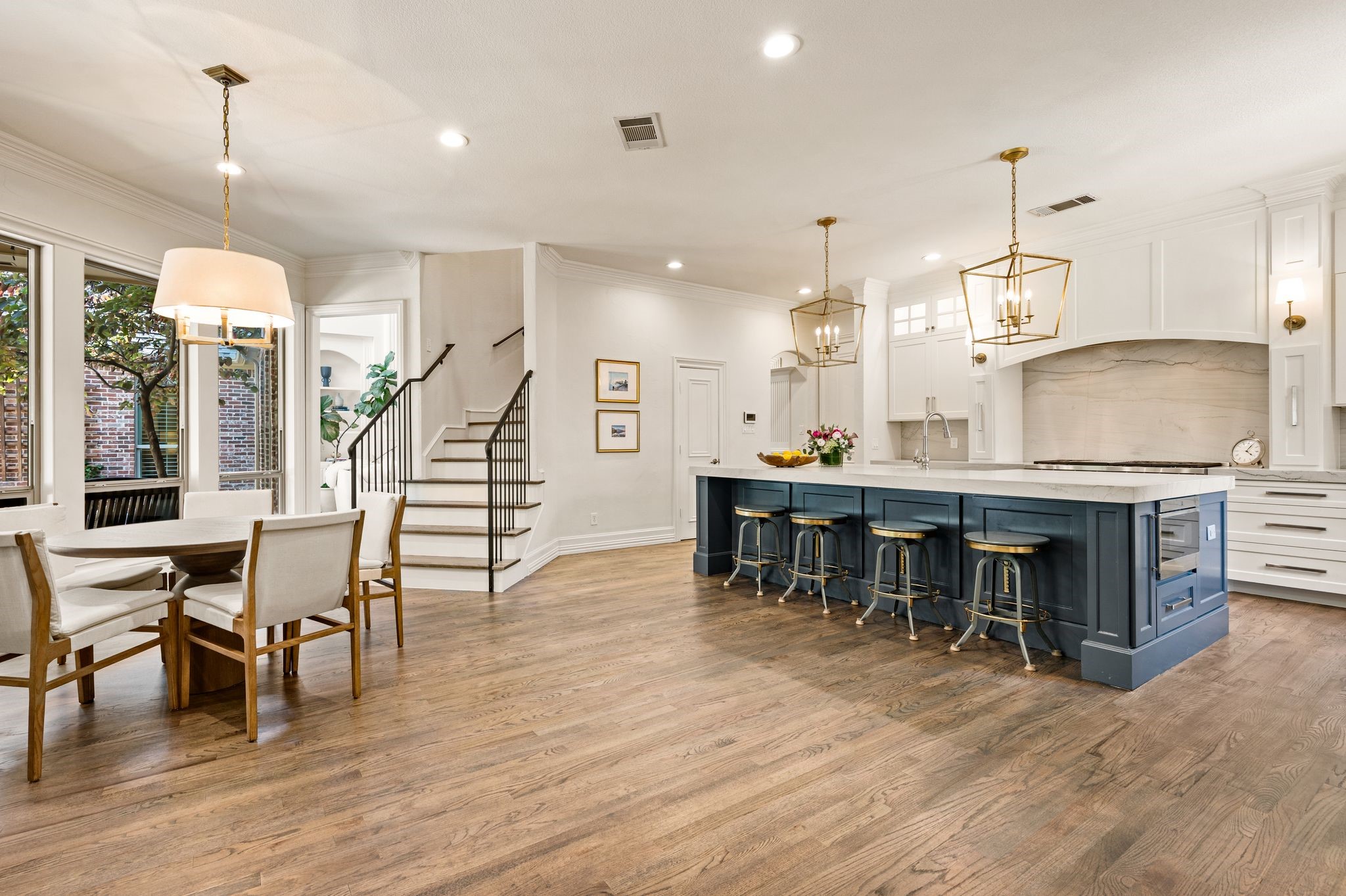 813 Independence Parkway