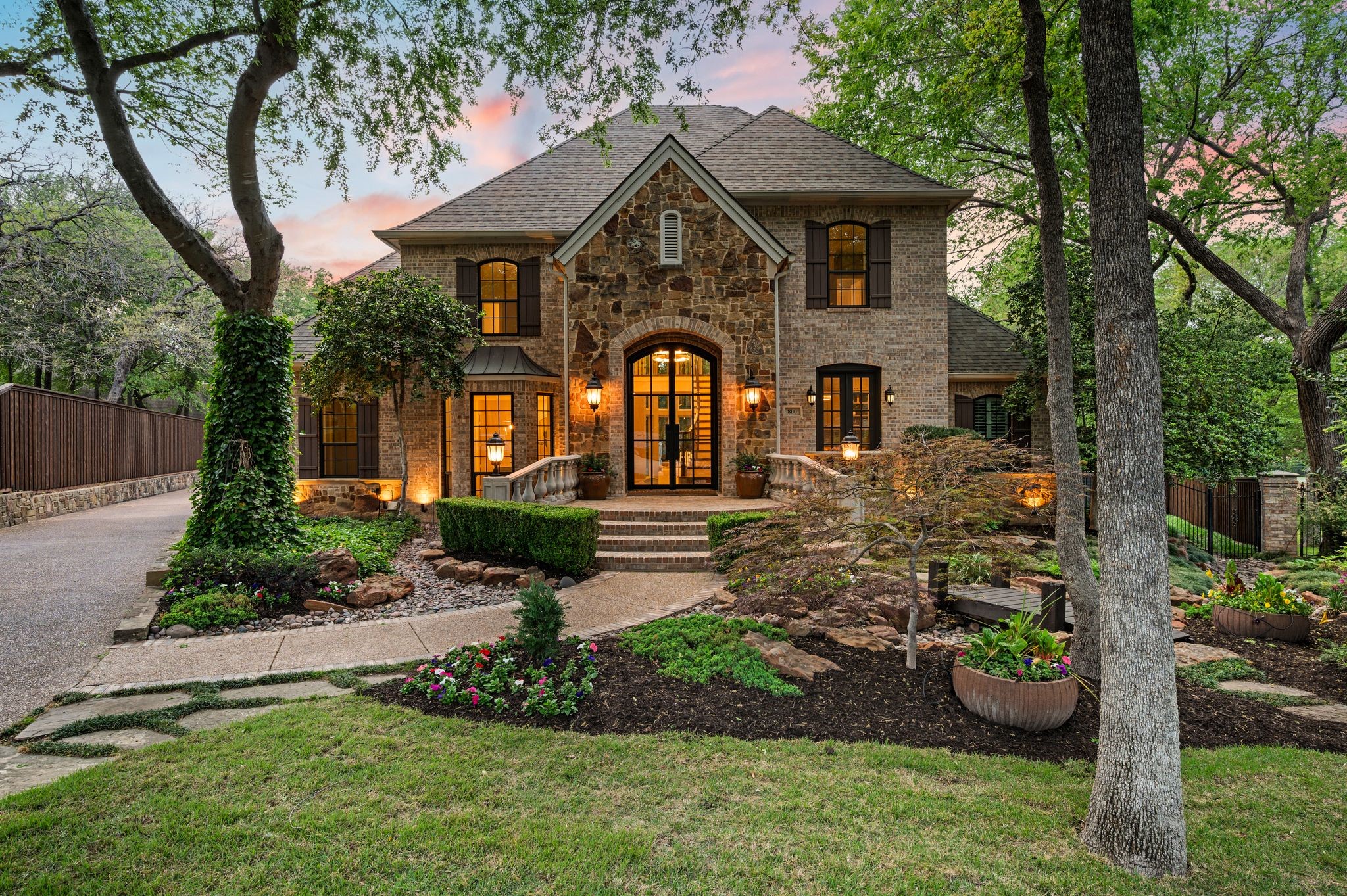 800 Huntington Court