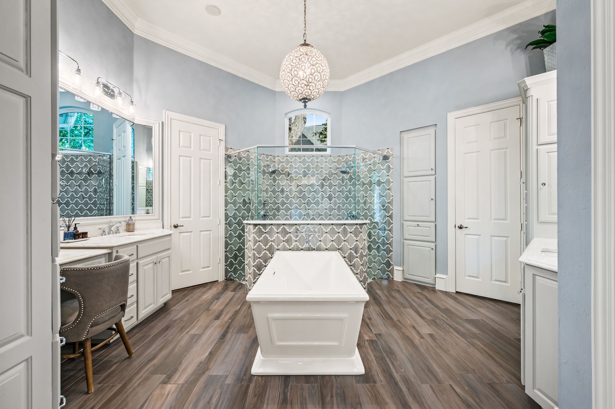 800 Huntington Court