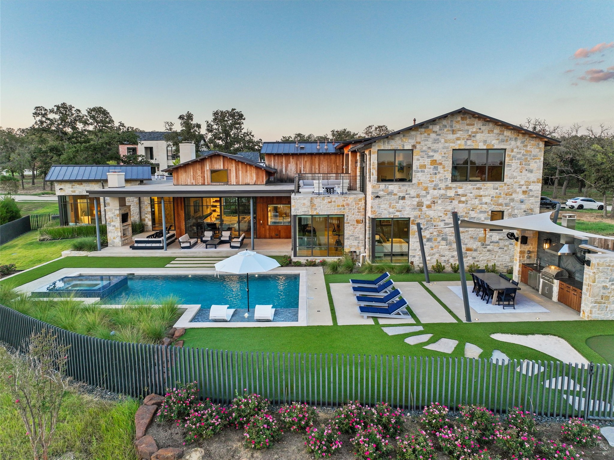 2501 Park Grove Loop