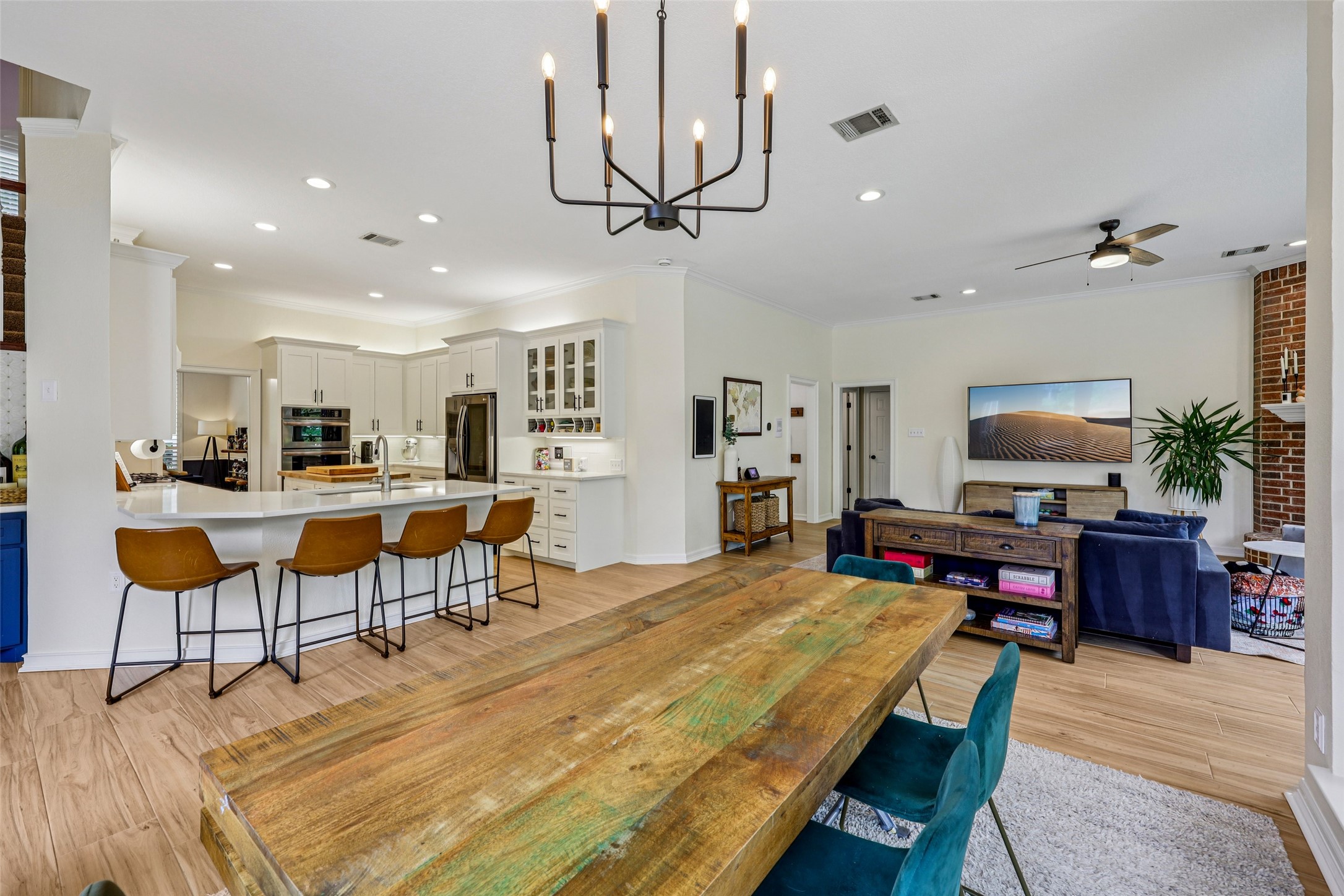1145 Stratford Place