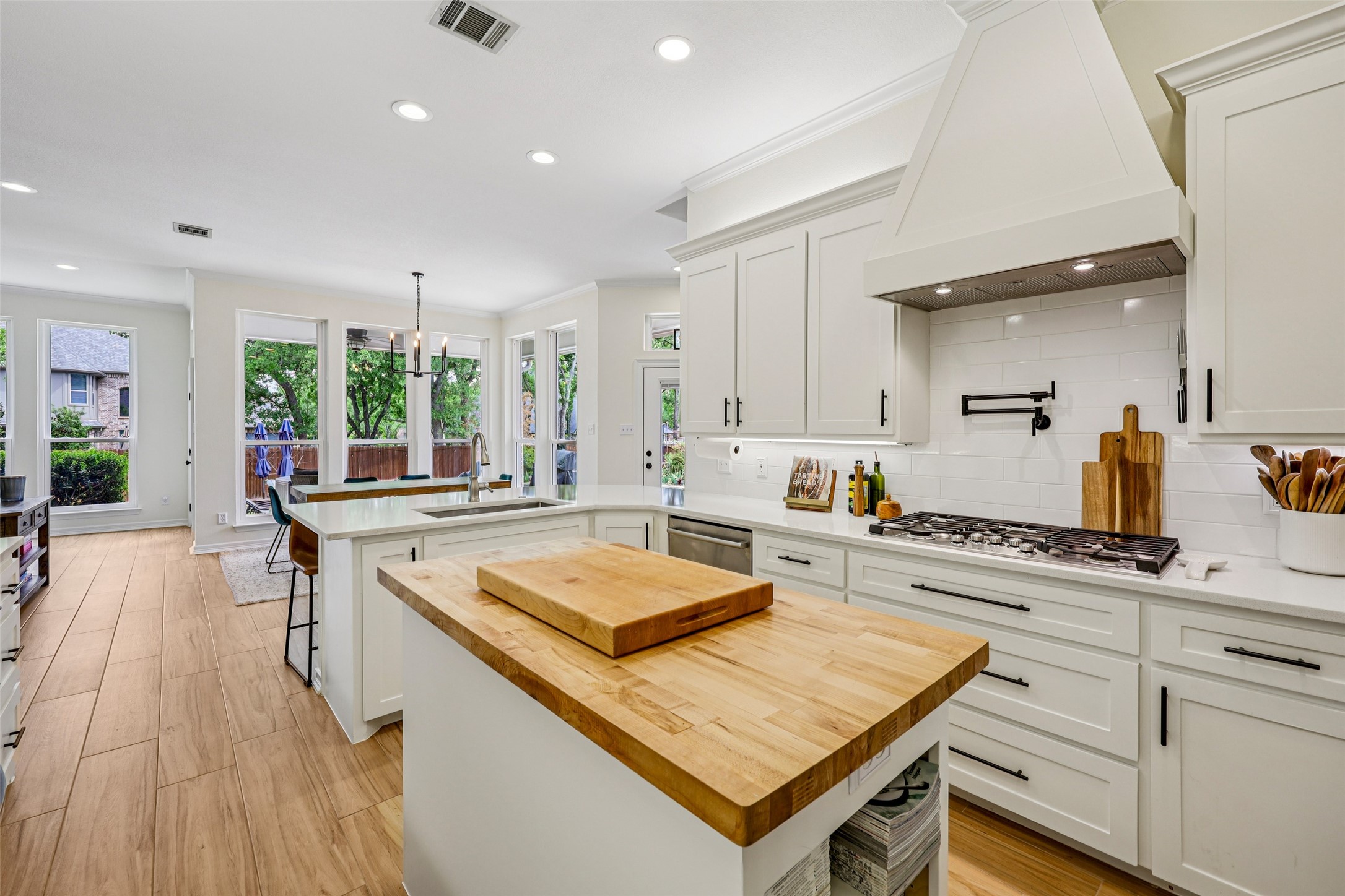1145 Stratford Place
