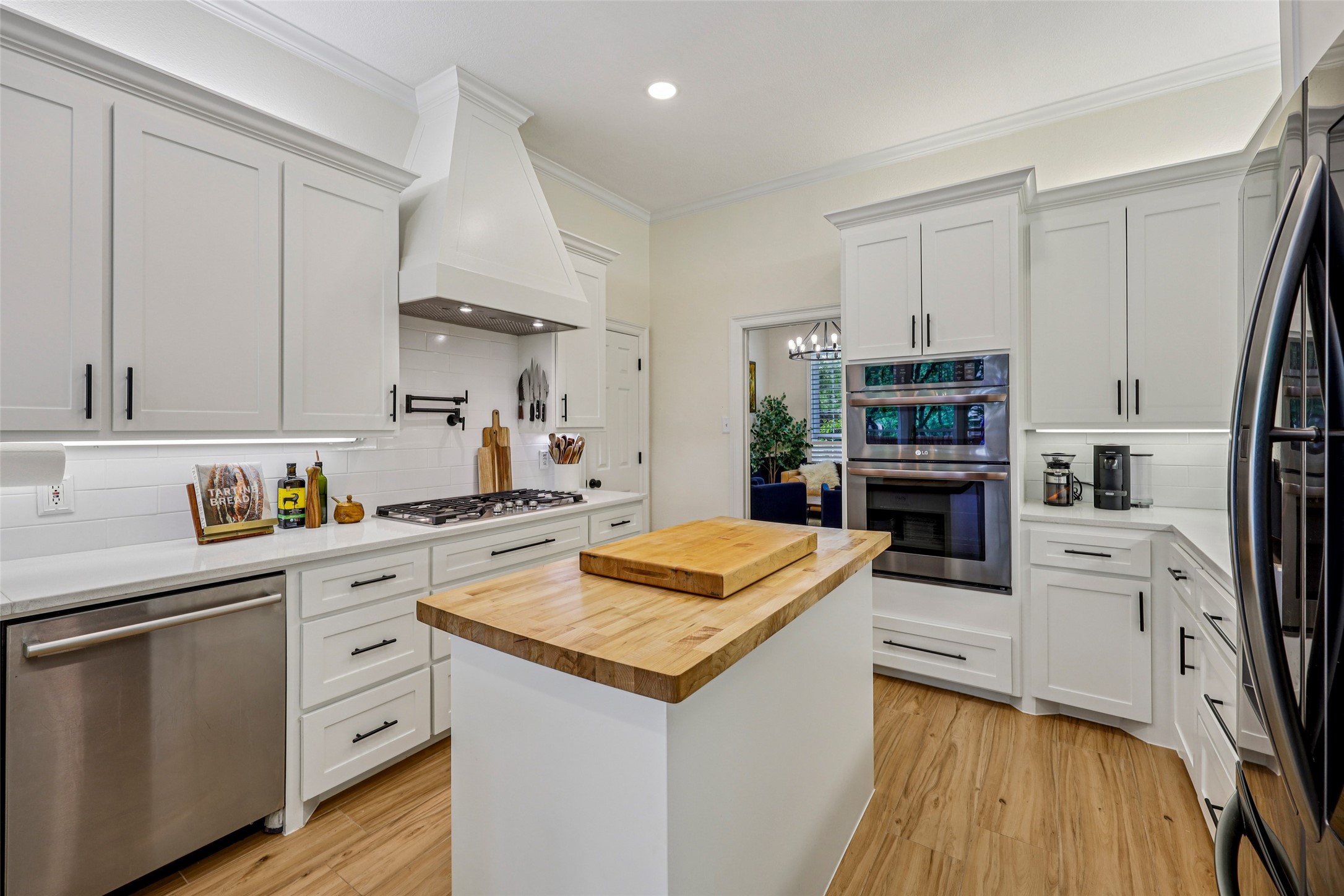 1145 Stratford Place